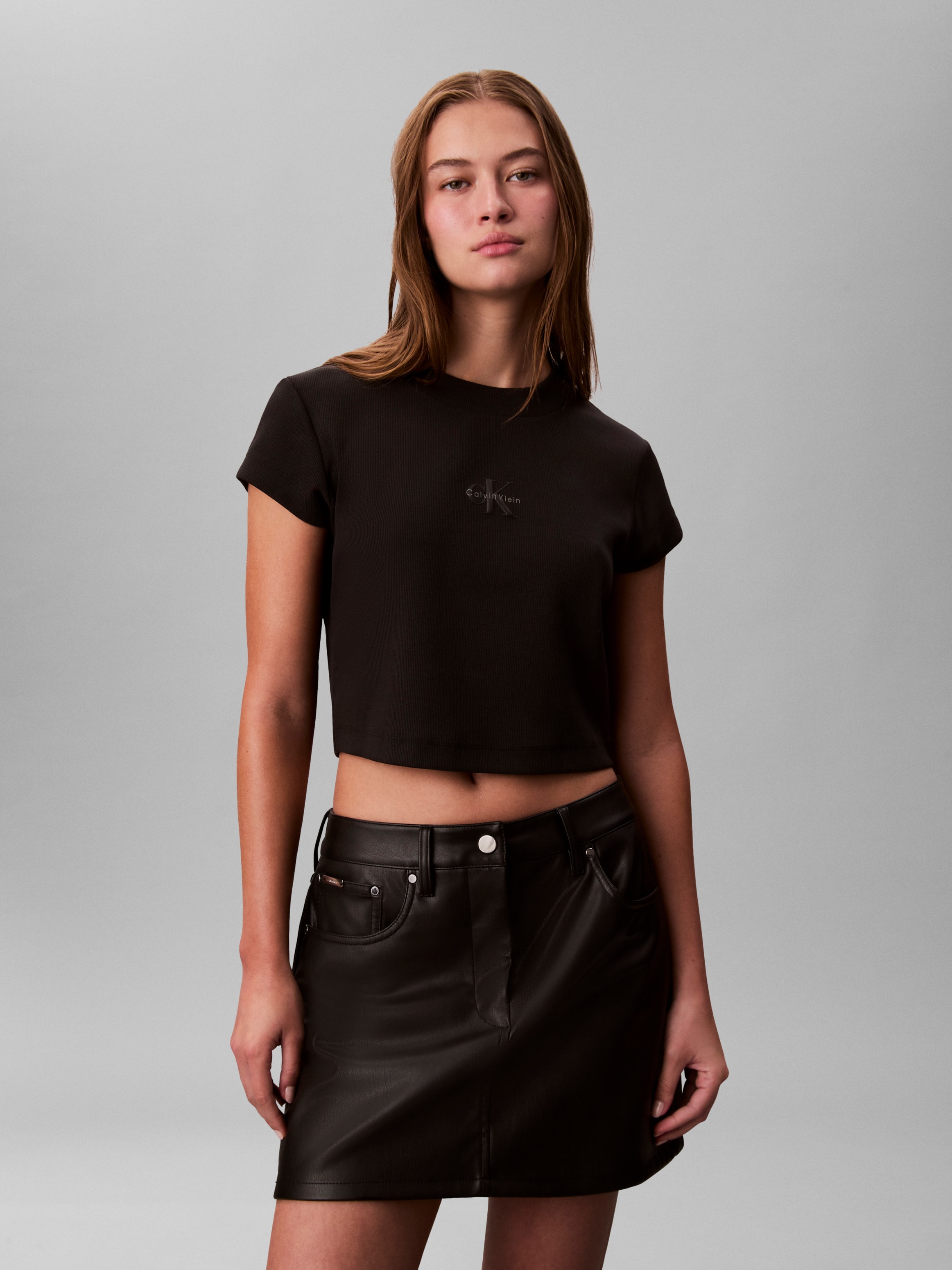 Calvin Klein Jeans T-Shirt »MONOGRAM BABY TEE« Rundhalsausschnitt, taillenlang