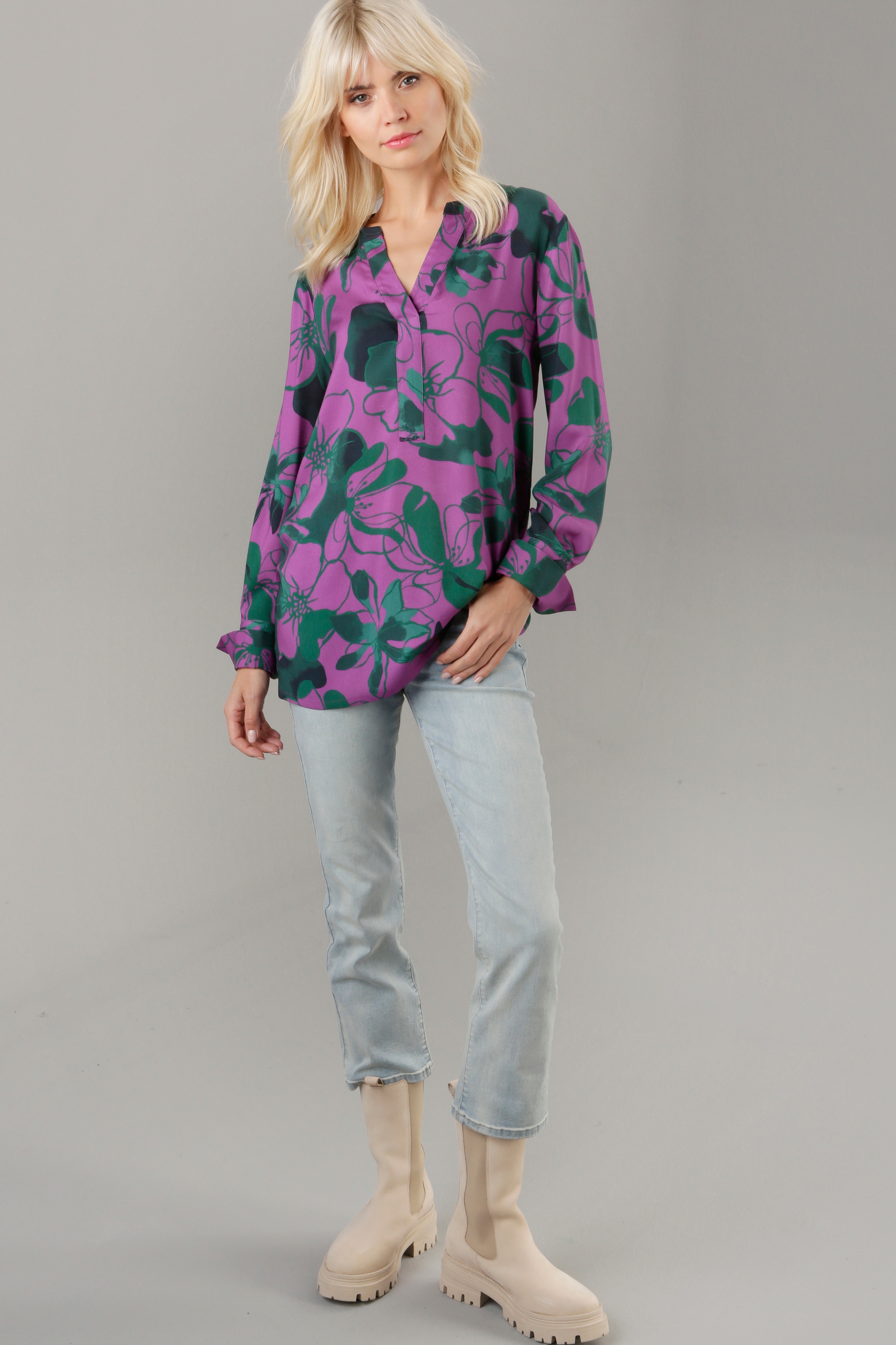 Aniston SELECTED shoppen online Jelmoli-Versand Longbluse, Farbkombination | aufregender in mit Blütendruck