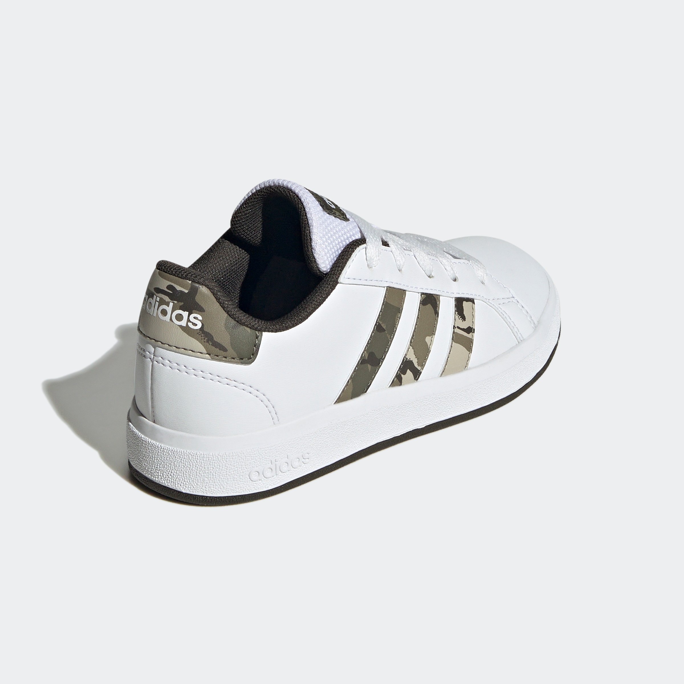adidas Sportswear Sneaker »GRAND COURT 2.0 KIDS«, Design auf den Spuren des adidas Superstar