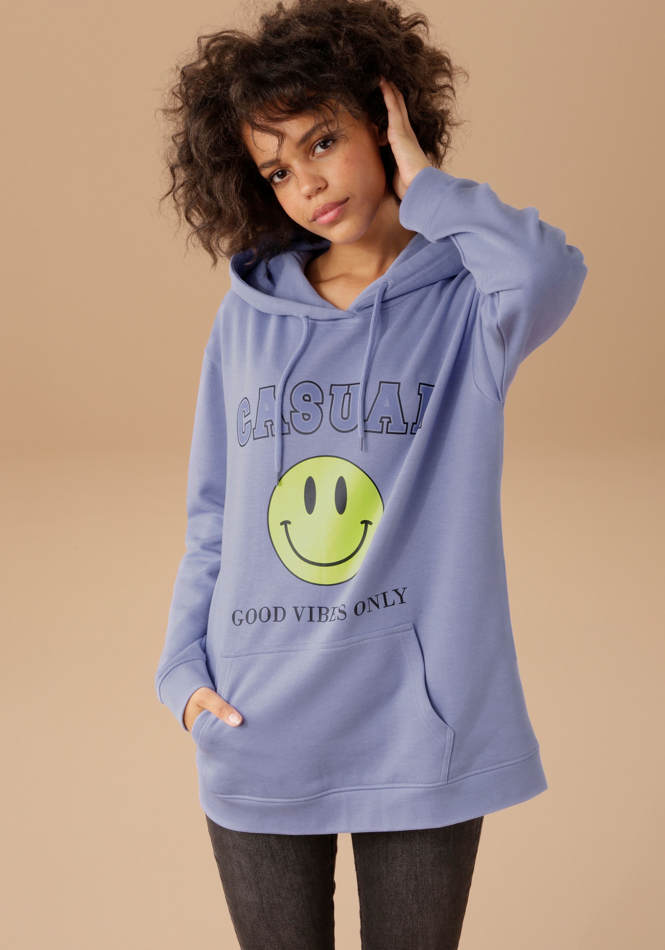 Aniston CASUAL Sweatshirt, mit neonfarbenem Smiley und Schriftzug verziert kaufen