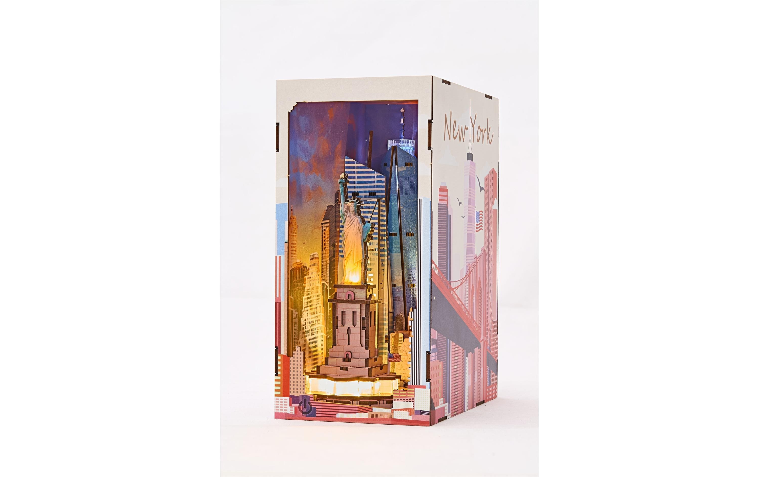 Revell Modellbausatz "New York – Book Nook Holz" 221 Stk. tlg.