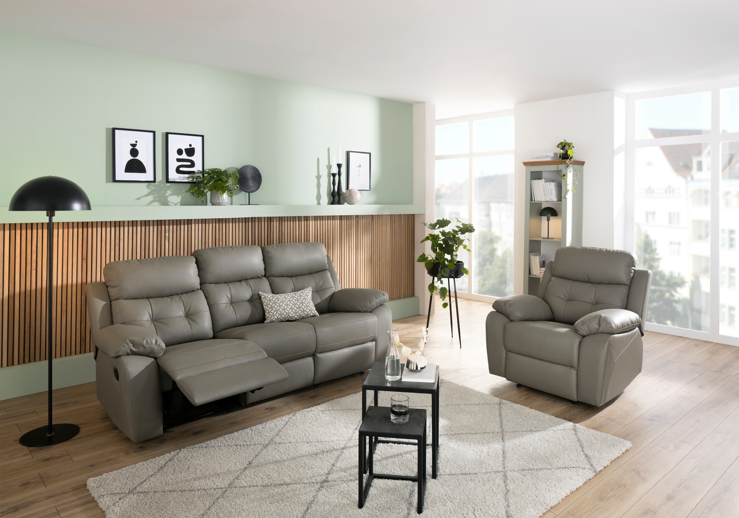 Home affaire Relaxsessel »Lannilis mit Liegefunktion, Fernsehsessel«, mit manueller und elektrischer Relaxfunktion, hellgrau