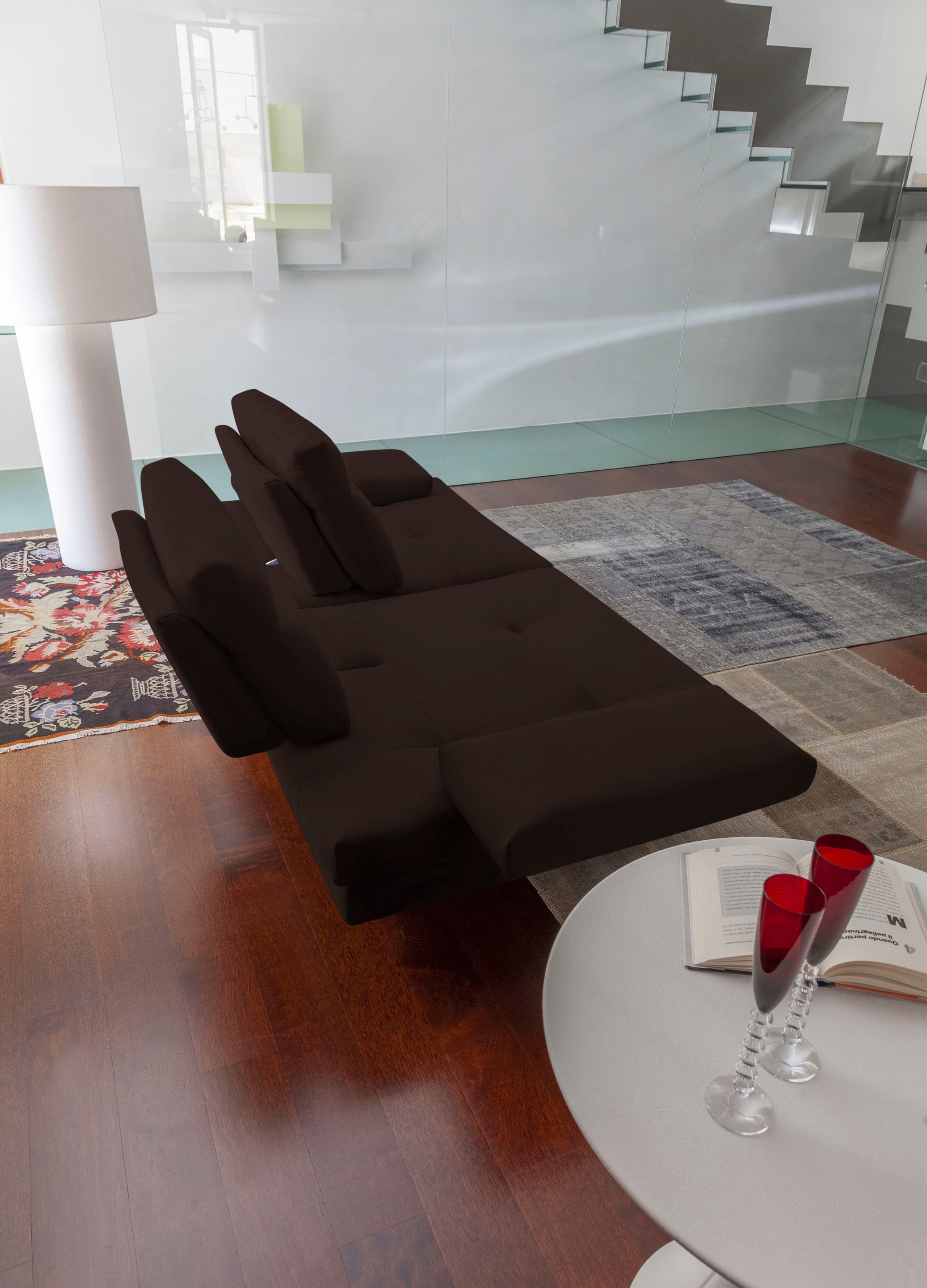 CALIA ITALIA 3-Sitzer »Toby Wing, Designsofa mit hohem Sitzkomfort, bequem und elegant«, inklusive Sitztiefenverstellung, Füsse in Chrom glänzend