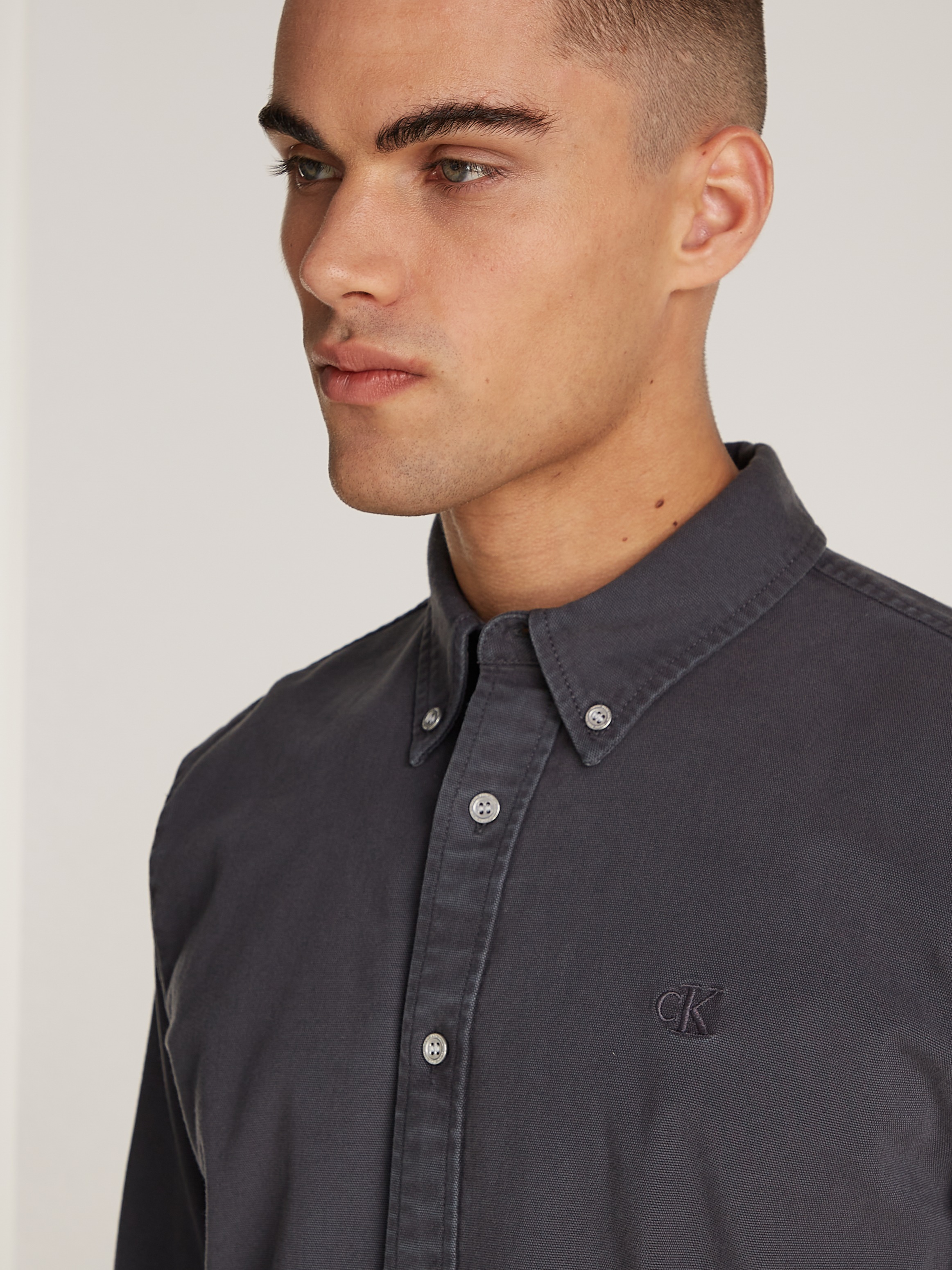 Calvin Klein Jeans Langarmhemd »GARMENT DYE SHIRT«, mit Logostickerei
