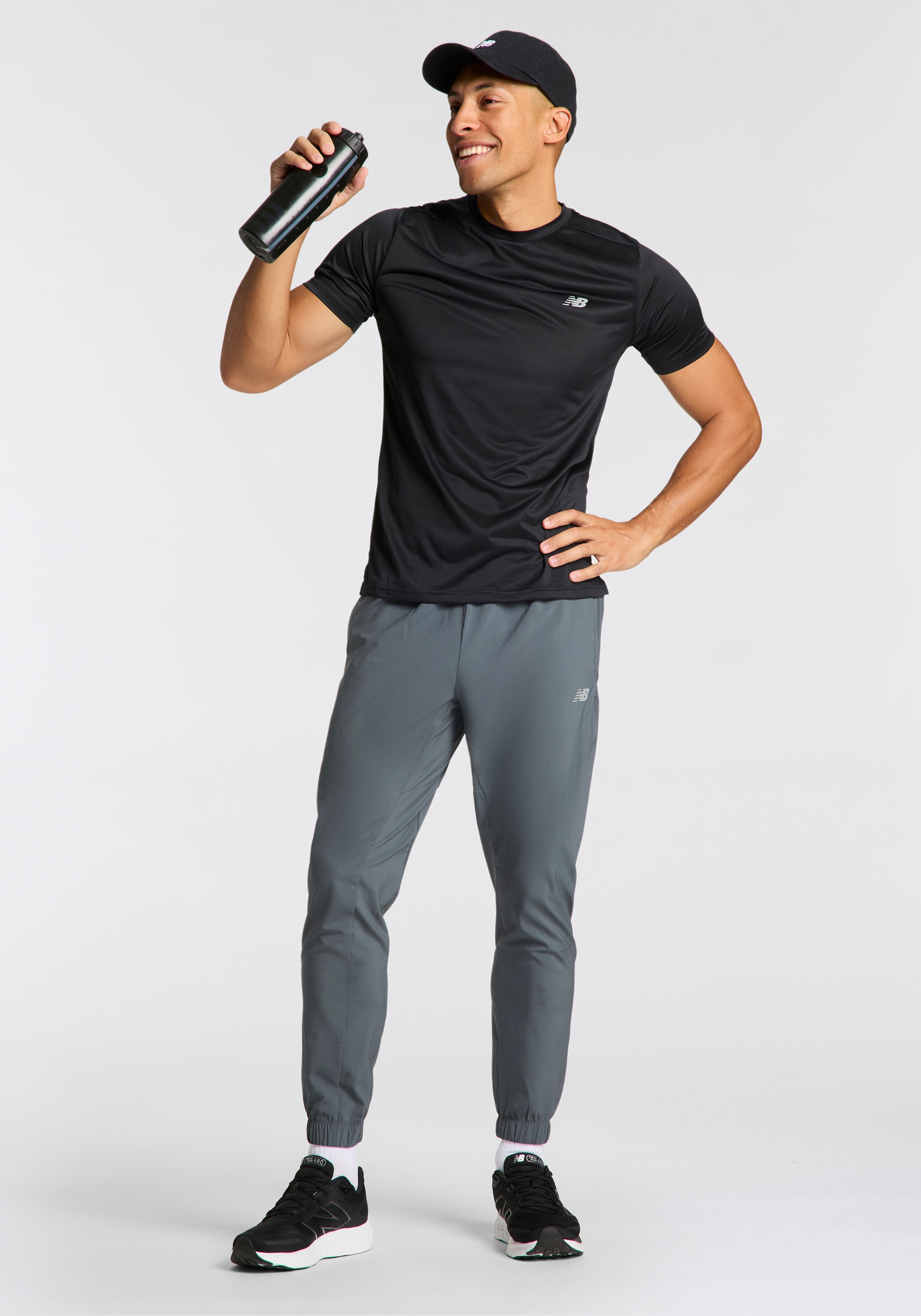 New Balance Laufshirt »Sport Essentials T-Shirt«, mit Streifendesign