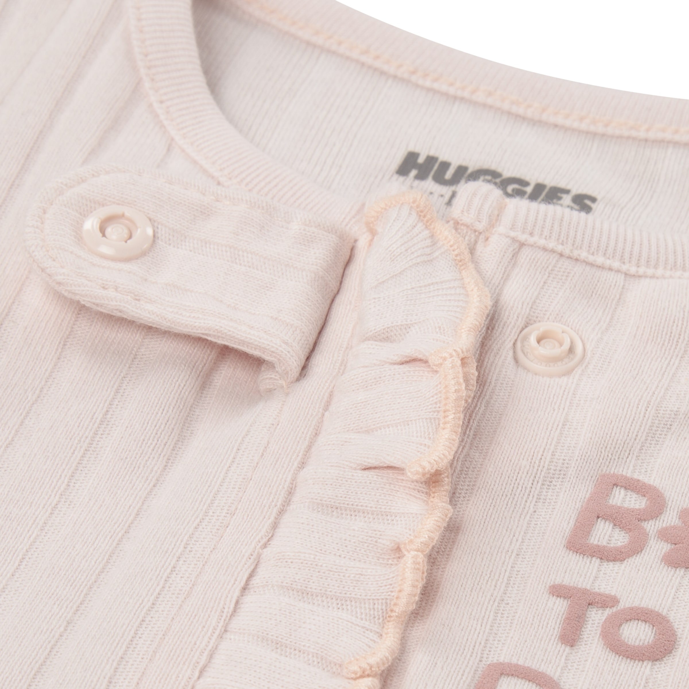 HUGGIES babywear Strampler »HUGG FOOTED COVERALL«, mit Rüschenbesatz