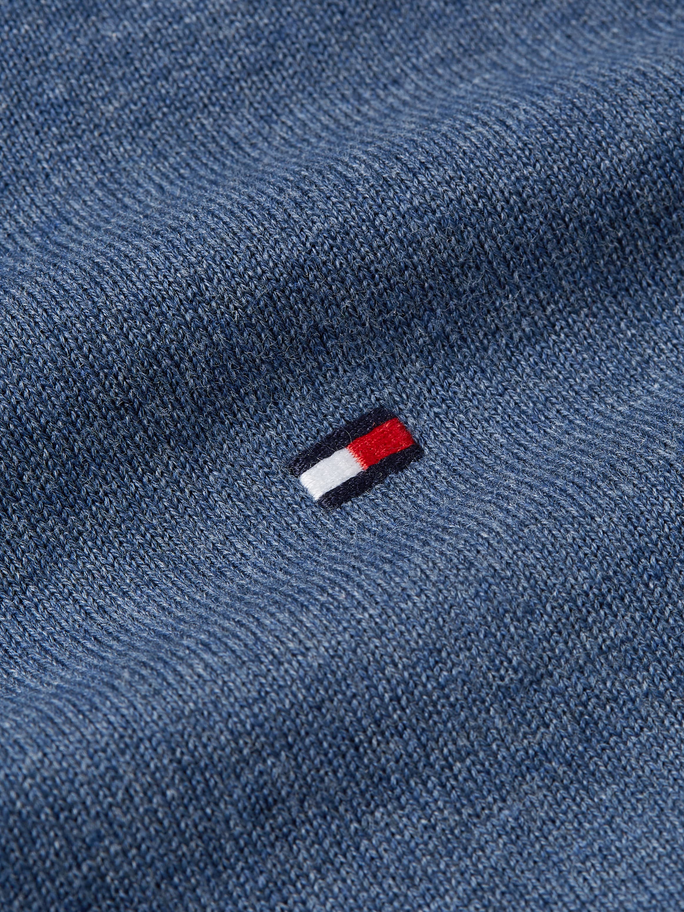 Tommy Hilfiger Strickpullover »ESSENTIAL COTTON V NECK mit V-Ausschnitt und Stickerei«, unifarben, casual, regular fit, Baumwolle, V-Ausschnitt