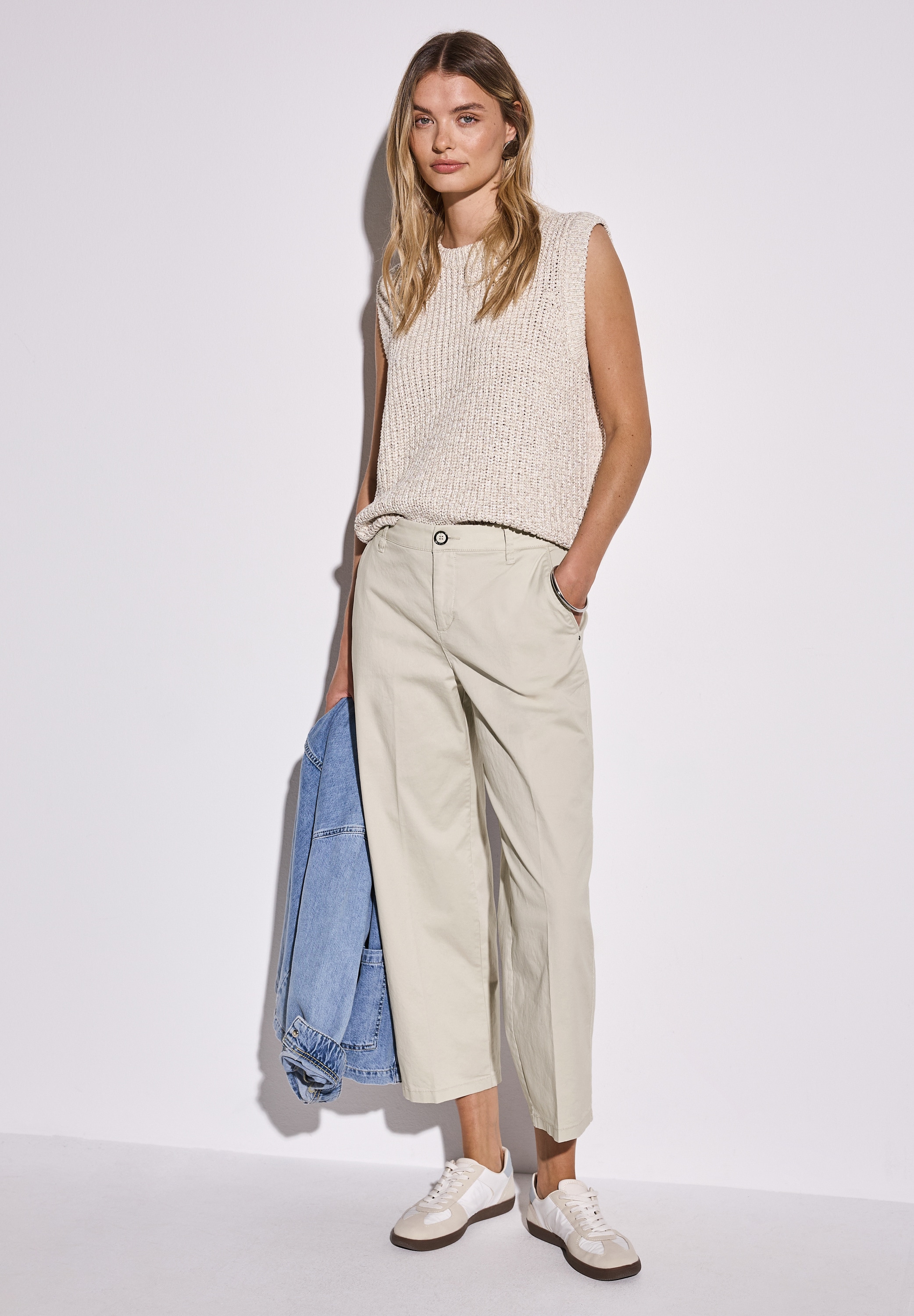 STREET ONE Chinohose, mit elastischem Bund hinten