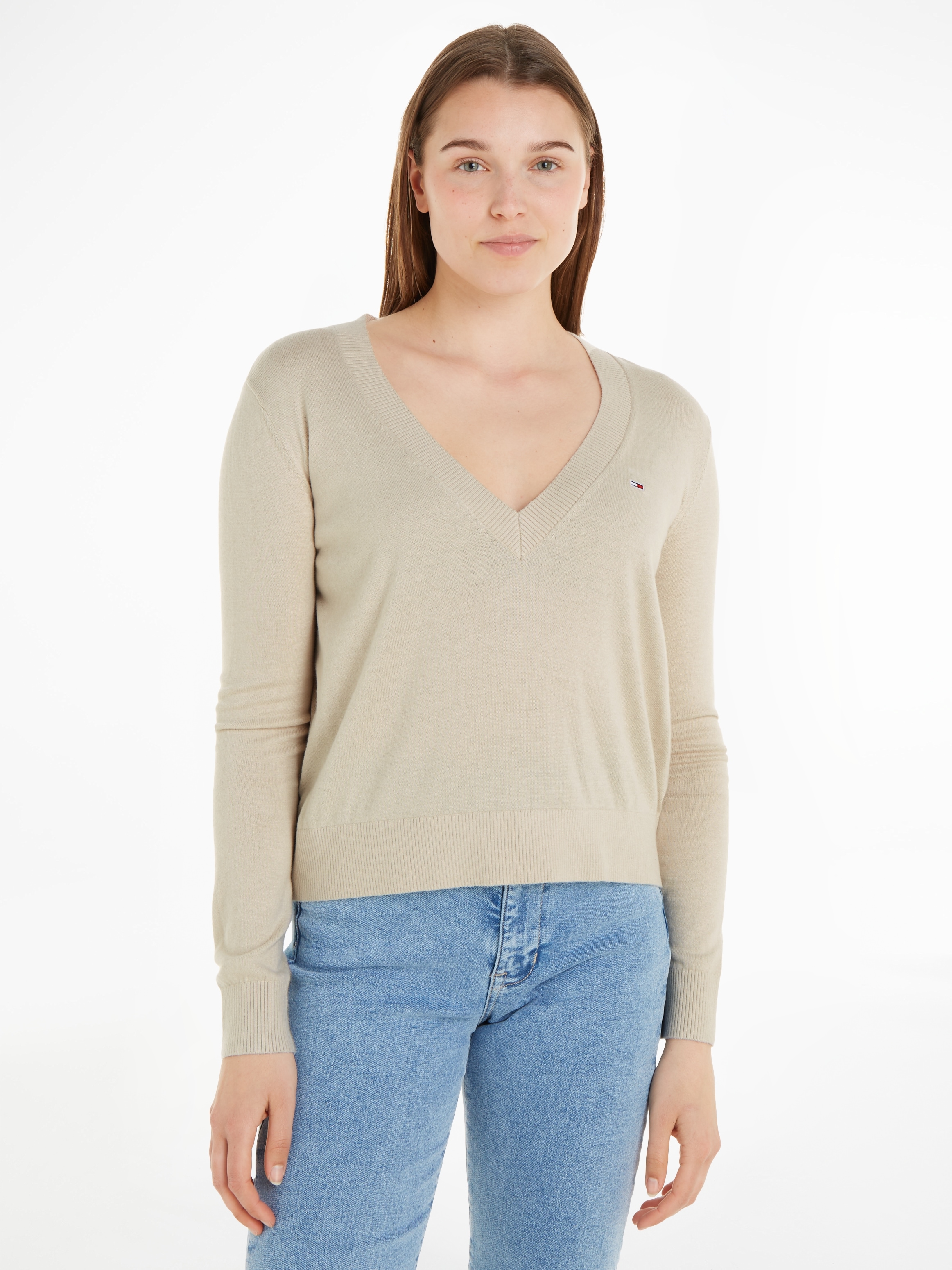 V-Ausschnitt-Pullover »TJW ESSENTIAL VNECK SWEATER EXT«, mit Logostickerei