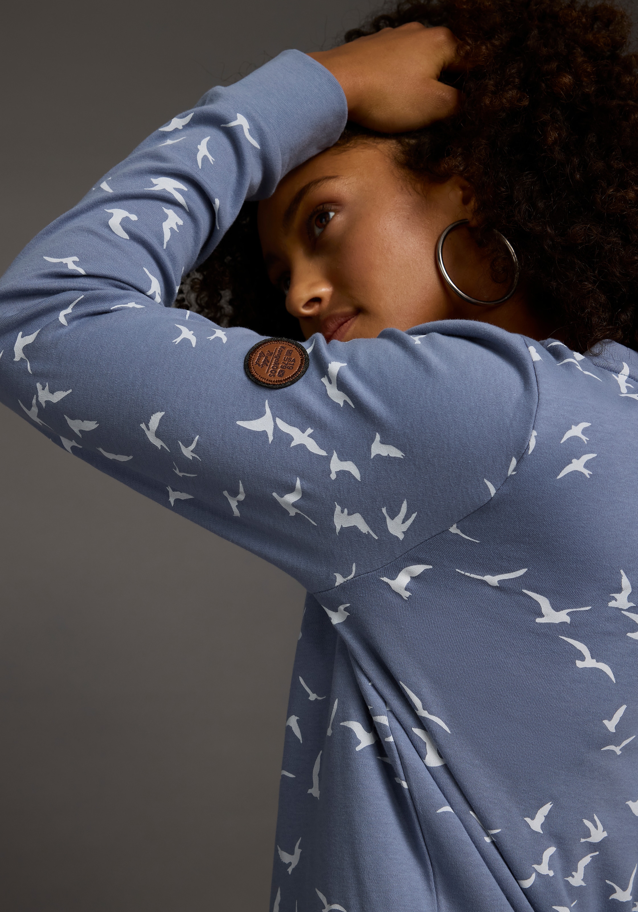 KangaROOS Sweatshirt, Langarm, figurumspielender Schnitt, bedruckt, Rundhalsausschnitt