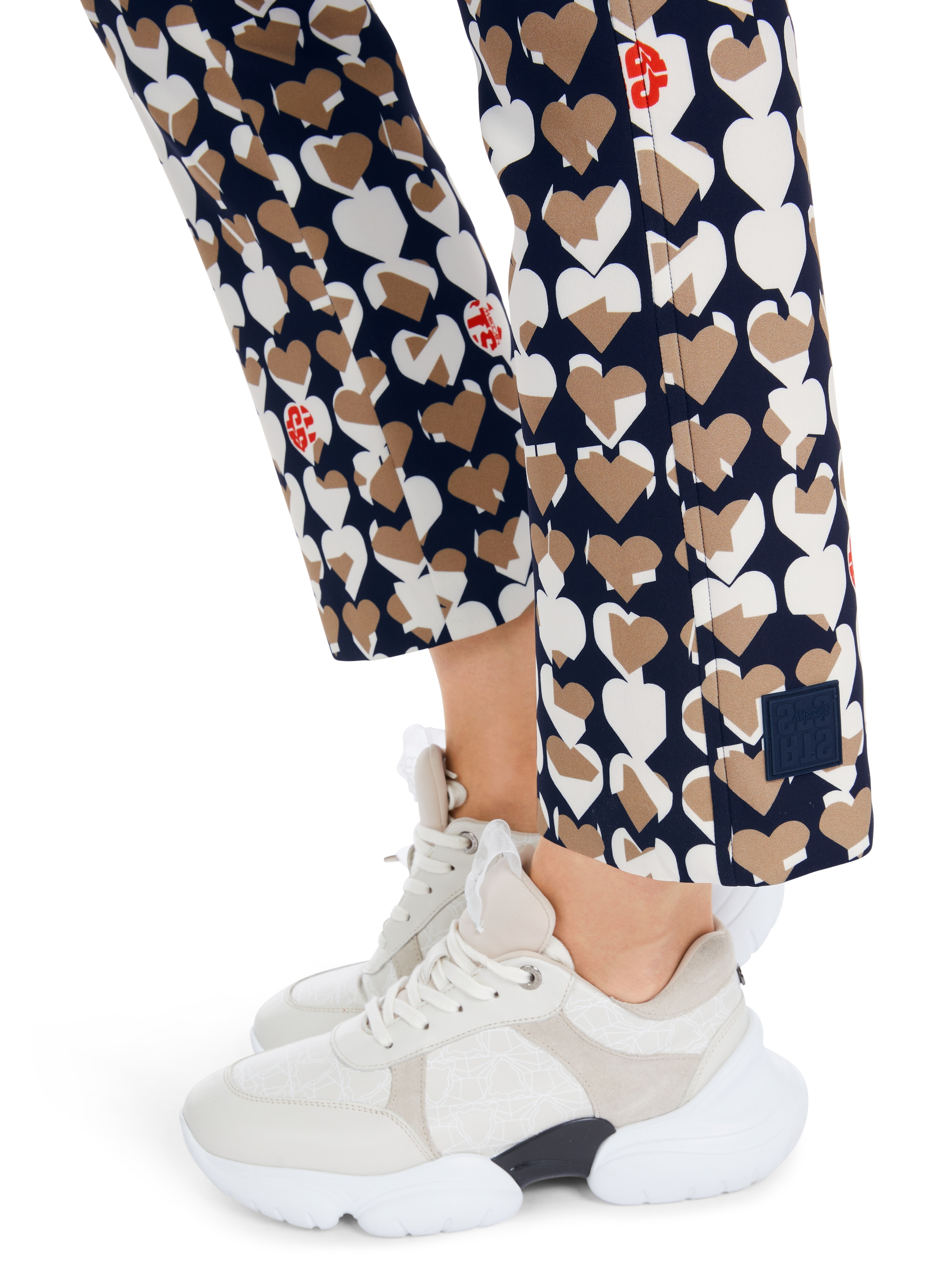 Marc Cain Schlupfhose »"Heartbreaker" Premium Damenmode«, Hose mit Easykick Modell FREDERICA