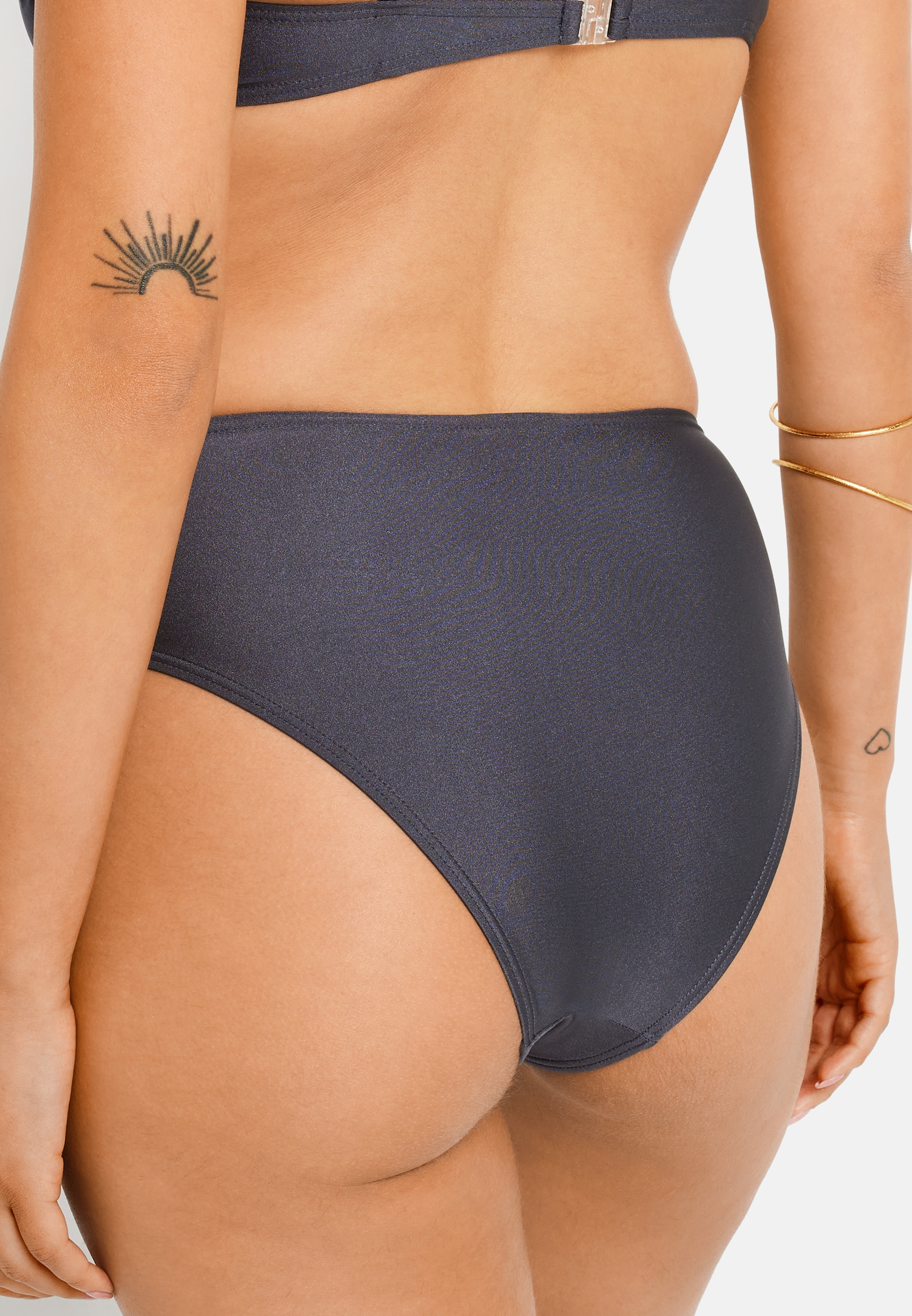 LSCN by LASCANA Bikini-Hose »Nele«, mit glänzender Beschichtung
