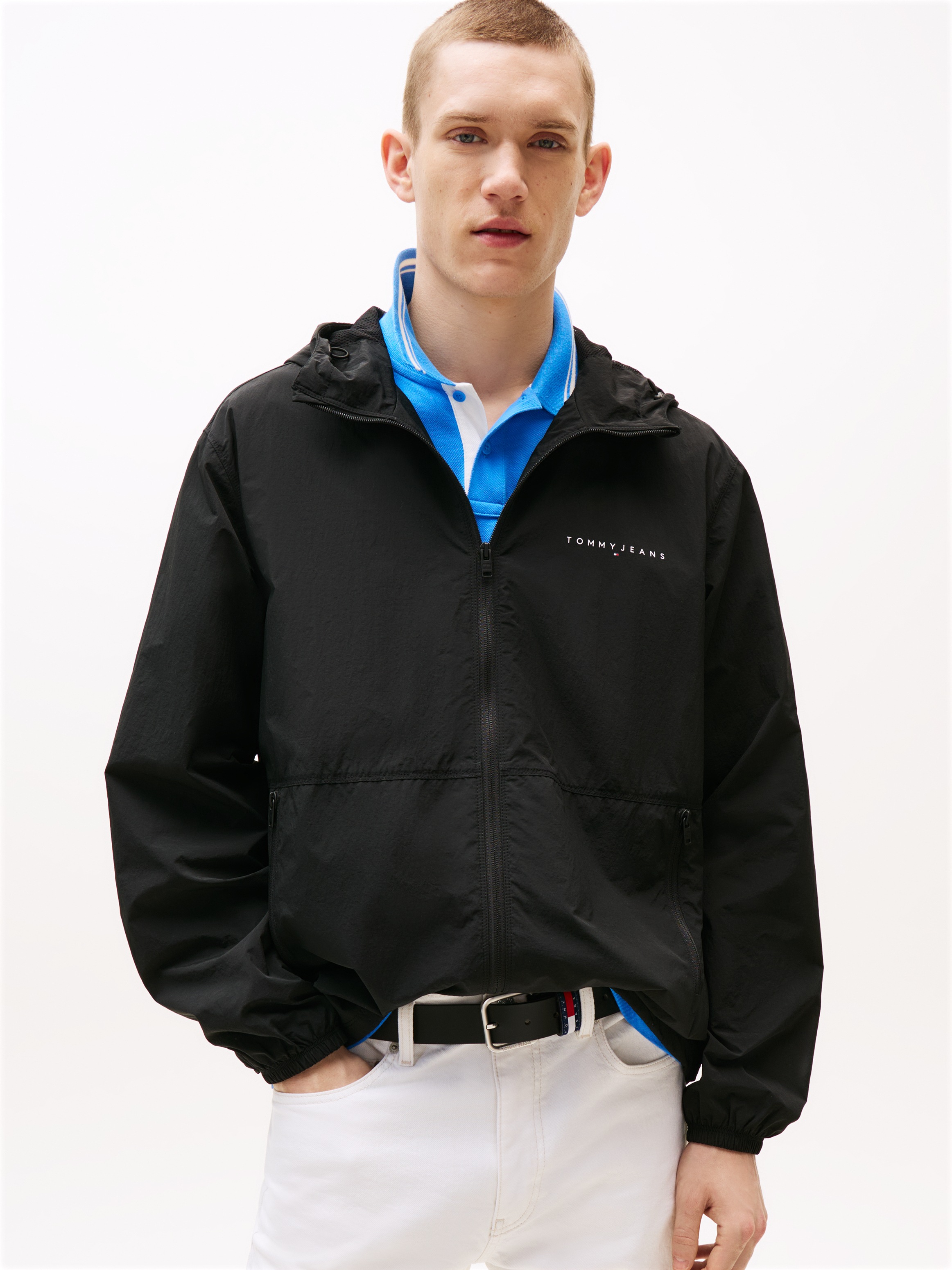 Tommy Jeans Windbreaker »TJM WINDBREAKER EXT«, mit Kapuze, Mit Rundhalsausschnitt