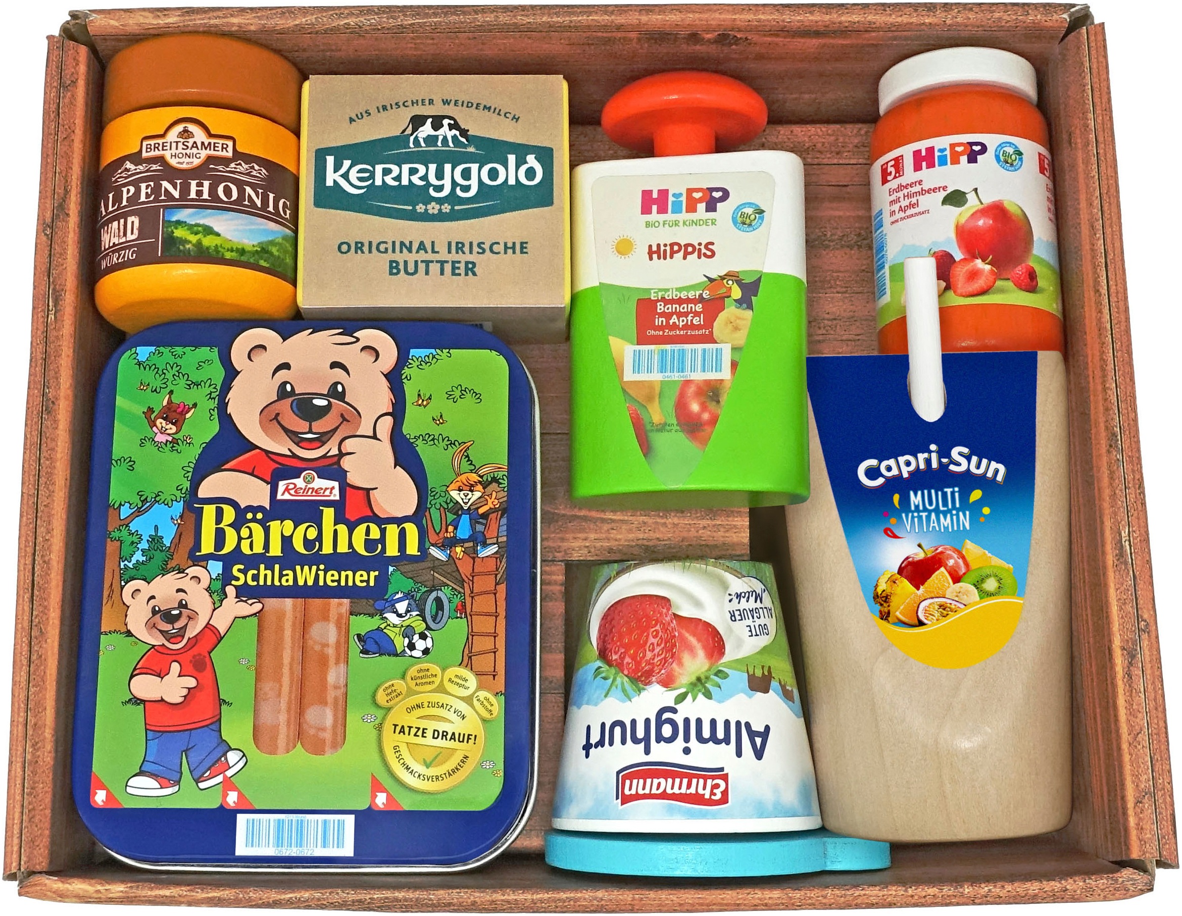 Tanner Kaufladensortiment "Grosses Kaufladen Set aus Holz mit 7 Markenminiaturen" aus Holz, FSC - schützt Wald