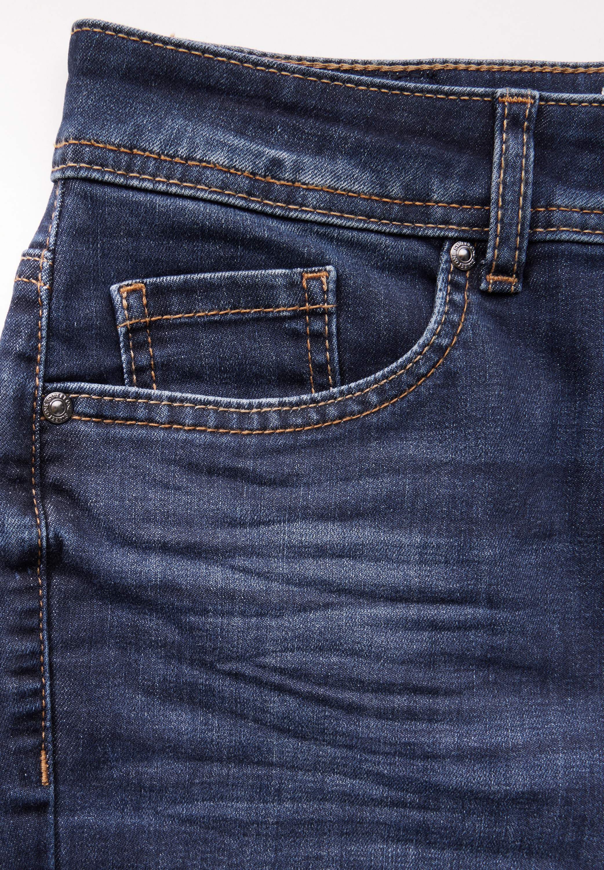 STREET ONE Bootcut-Jeans, mit Doppelknopf