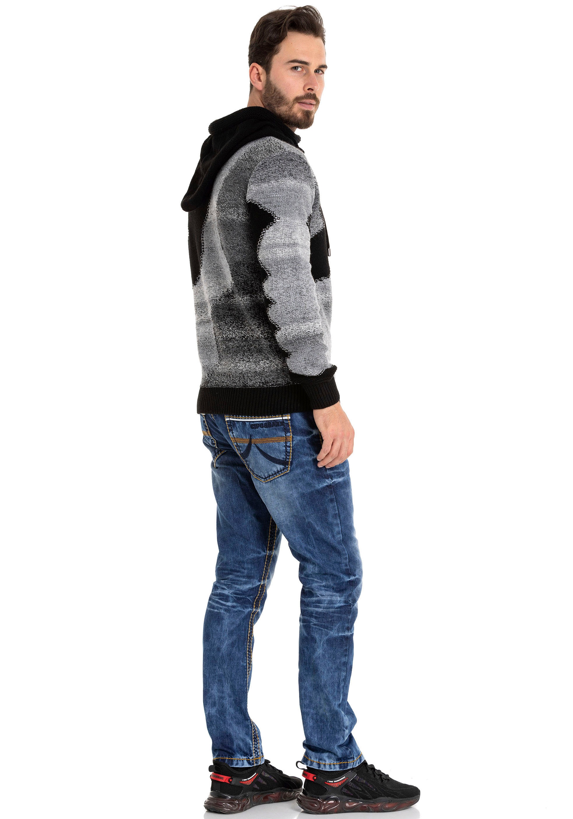 Cipo & Baxx Gerade Jeans »Regular«, mit auffälligen Kontrastnähten