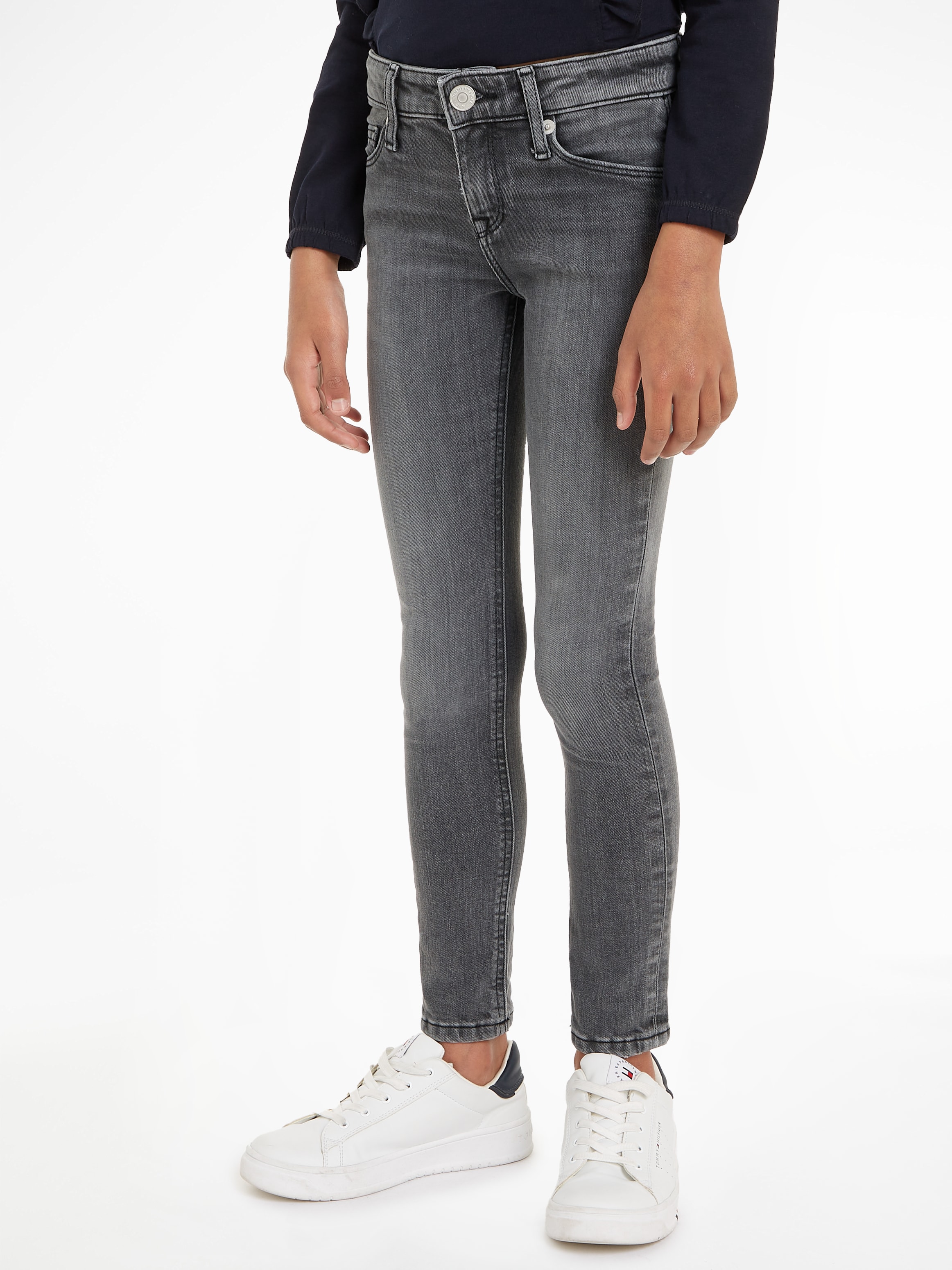 Skinny-fit-Jeans »NORA SKINNY MID GREY WASH DENIM«, Kinder bis 16 Jahre mit Logoprägung