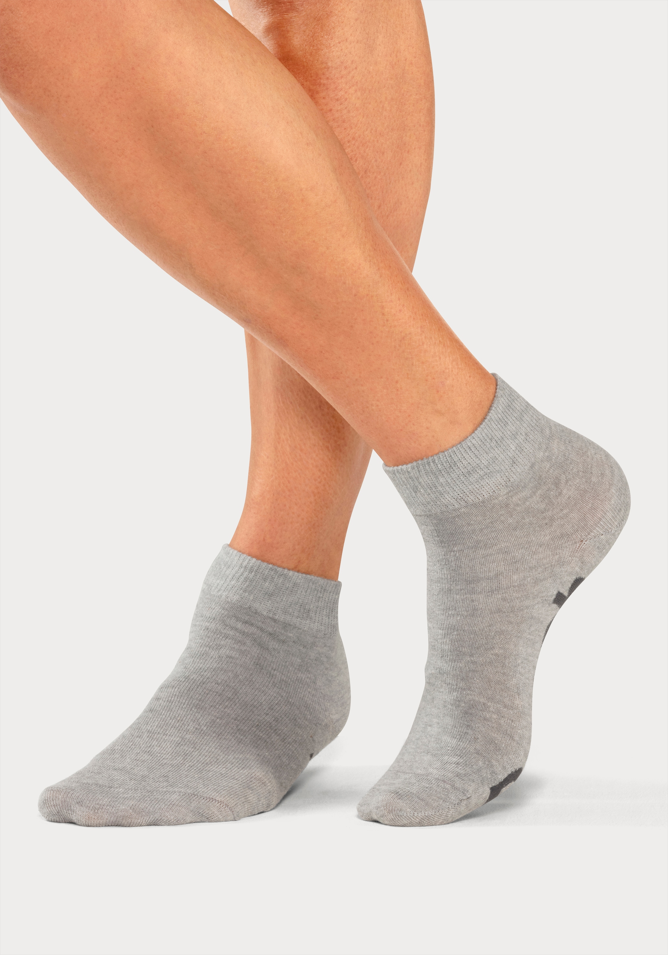 Bench. Kurzsocken, (Federtasche, 7 Paar), in ansprechendem Mäppchen mit Reissverschluss