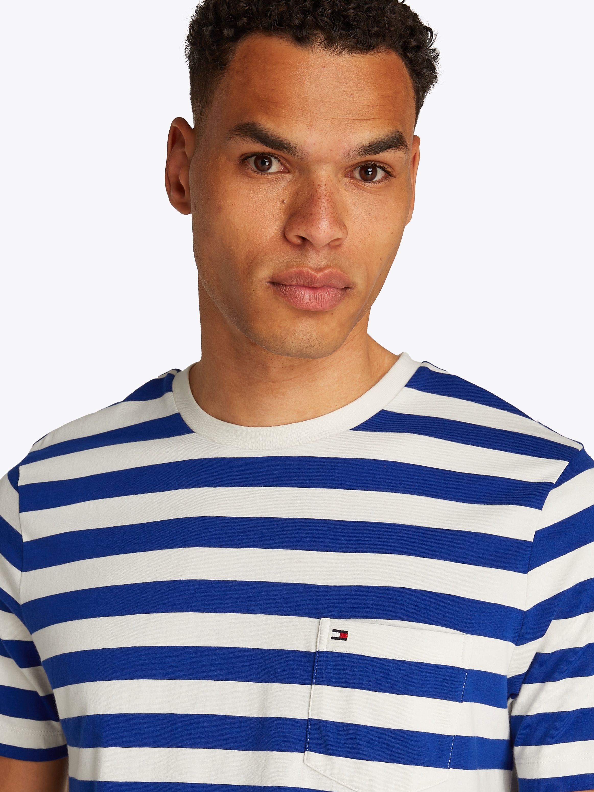 Tommy Hilfiger T-Shirt »ESSENTIAL SOLID POCKET TEE«
