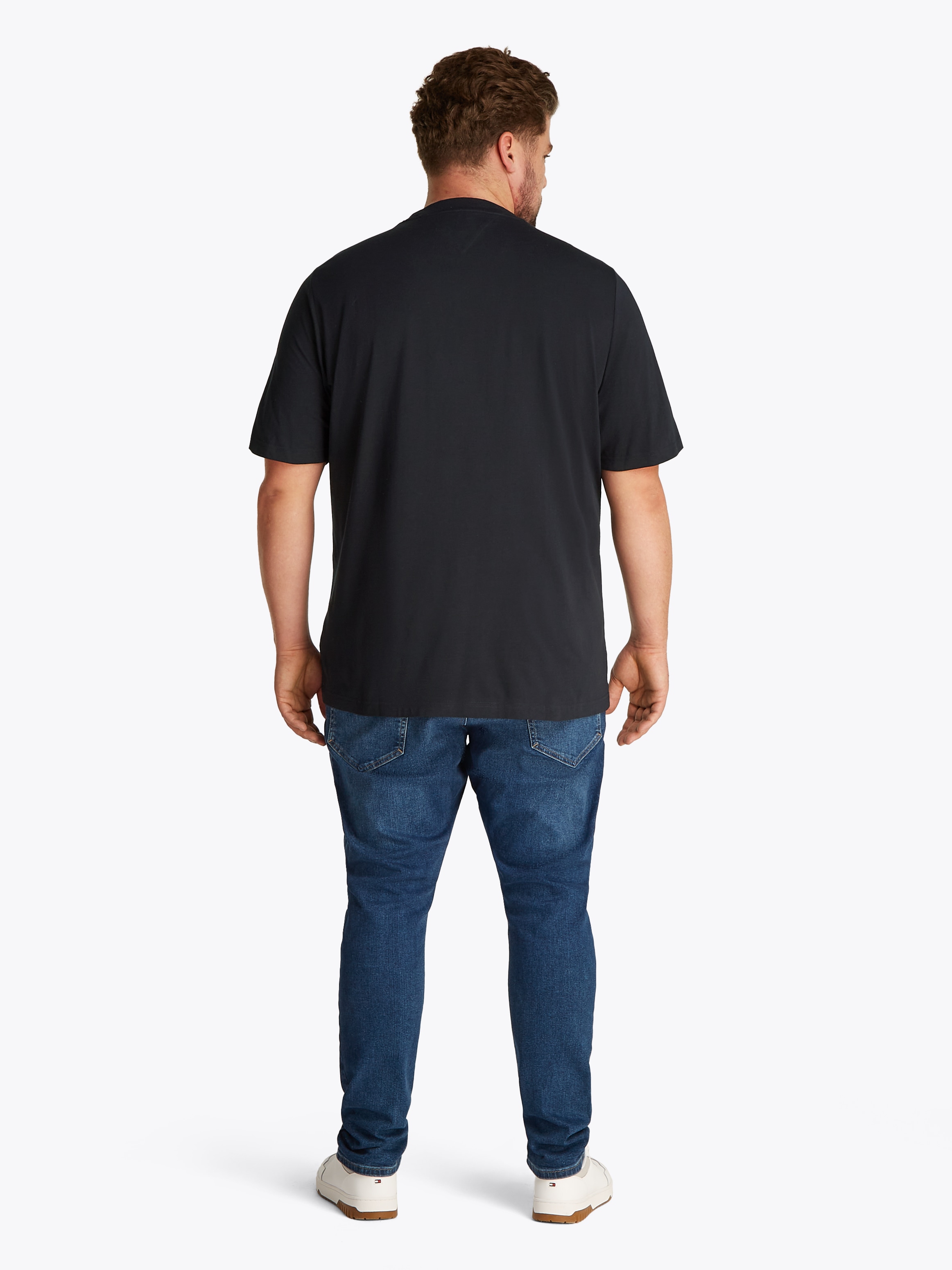 Tommy Hilfiger Big & Tall T-Shirt »BT-HILFIGER CENTER STACK TEE-B«, Grosse Grössen, mit mehrfarbigen Print