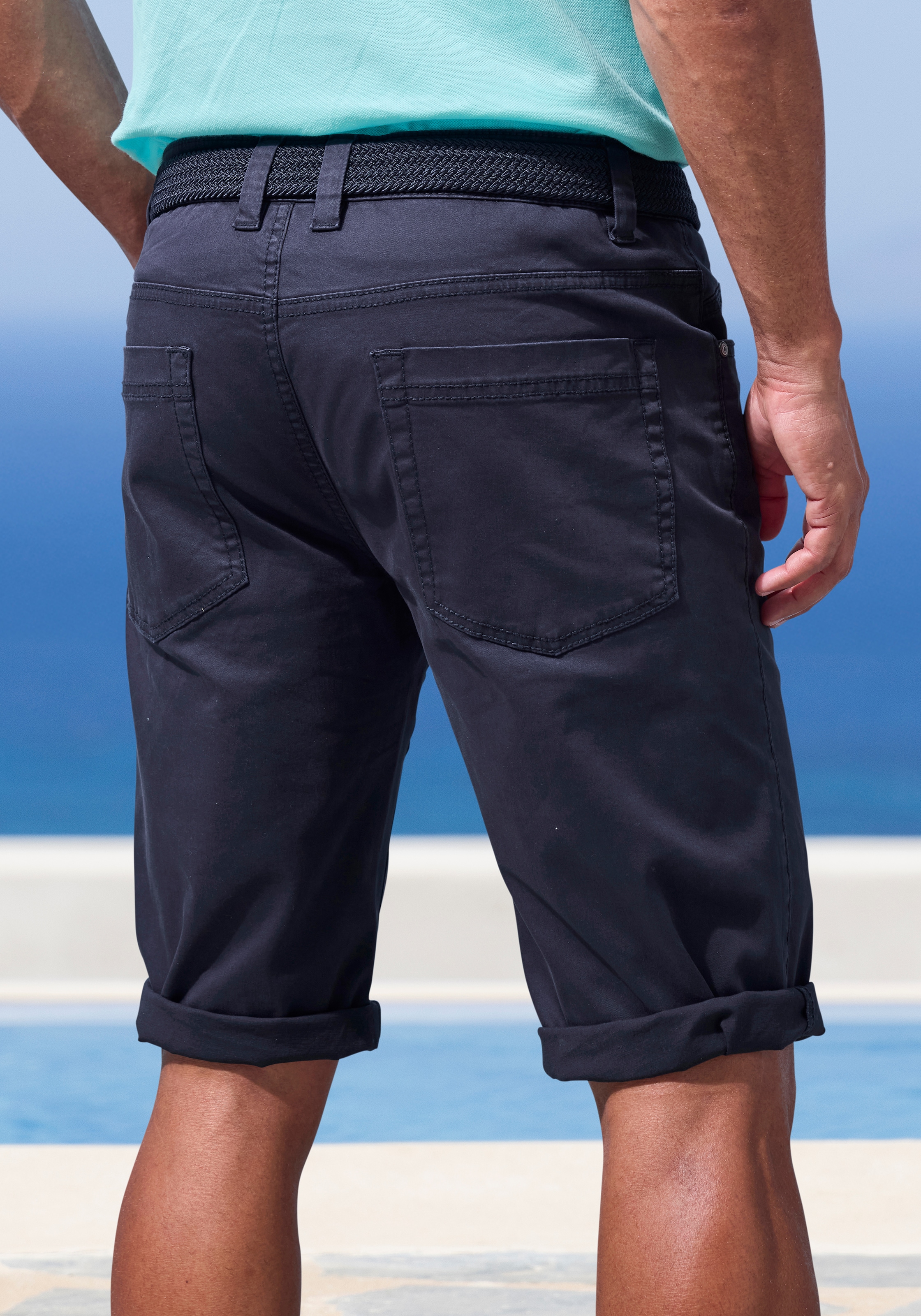 John Devin Bermudas »aus elastischer Baumwollmischung«, mit grossem Druck auf dem Bein, 3/4 Shorts