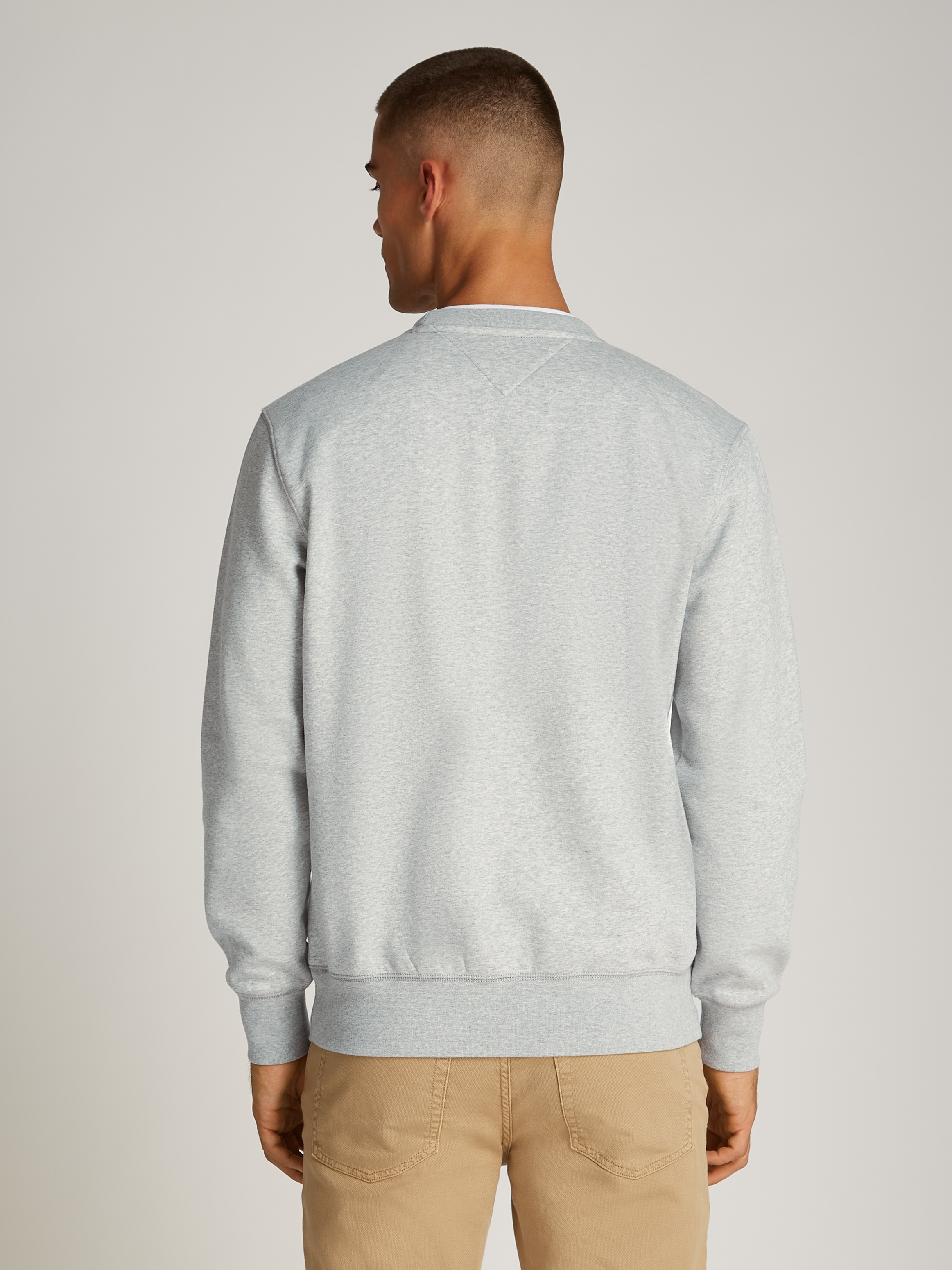 Tommy Hilfiger Sweatshirt »TOMMY LOGO SWEATSHIRT mit Rundhals und Stickerei«, unifarben, casual, regular fit, Baumwollmix, Rundhals