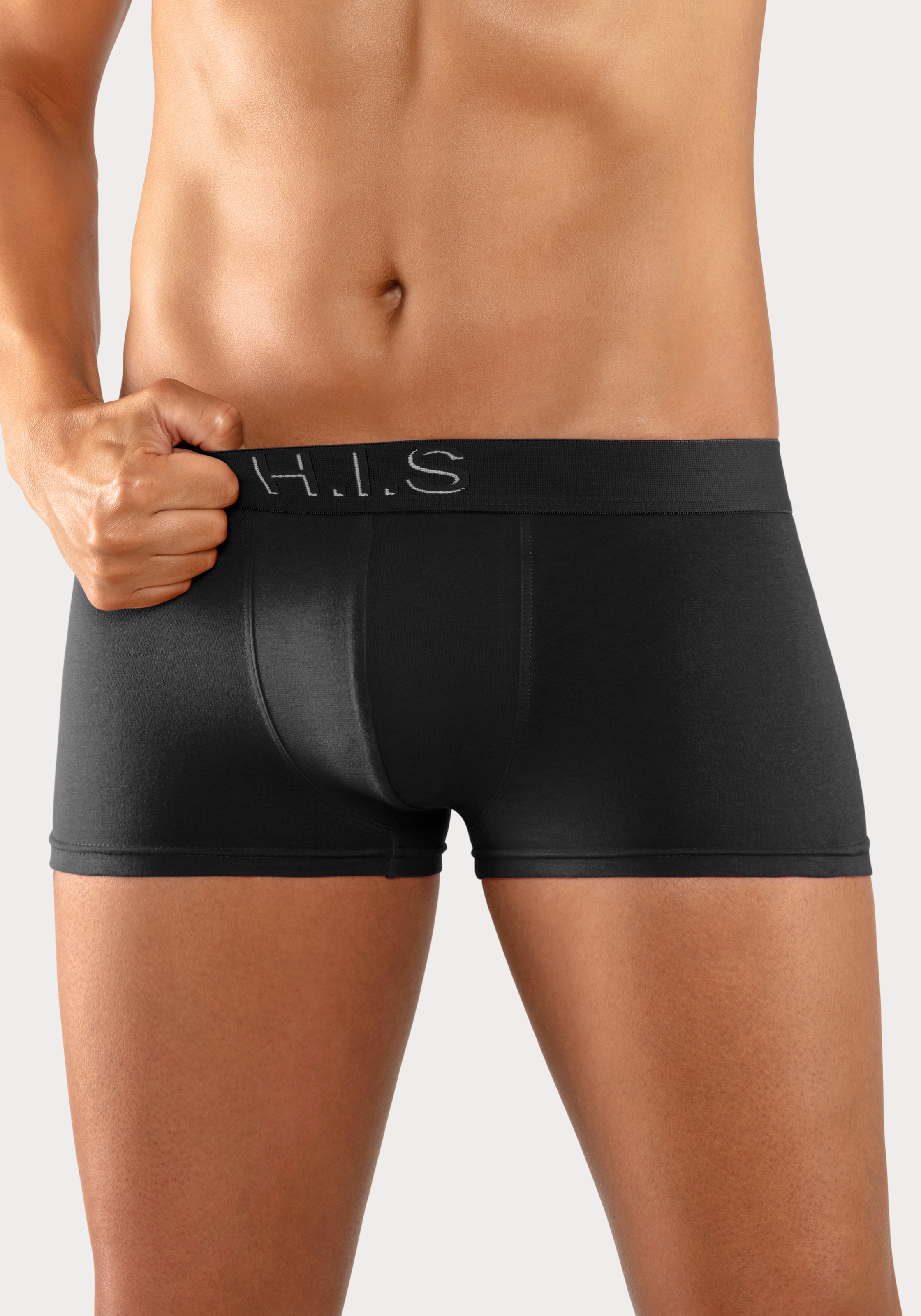 H.I.S Boxershorts, (Packung, 5 St.), in Hipster-Form am Webbund mit Logoschriftzug mit 3D Effekt