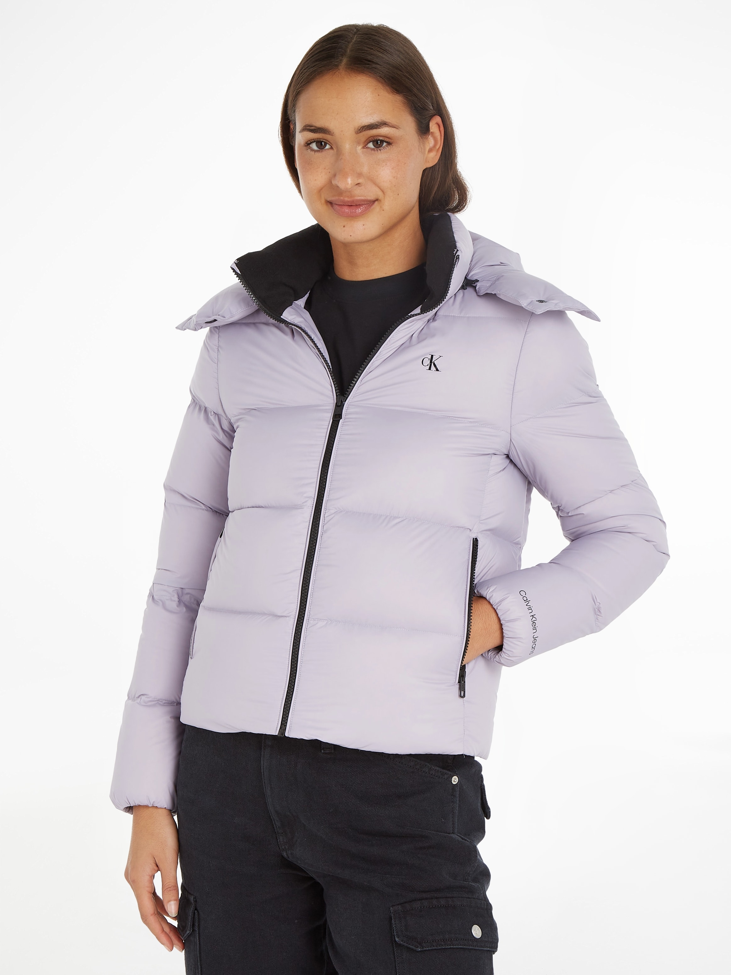 Calvin Klein Jeans Daunenjacke »MW DOWN ARCHETYPE SHORT PUFFER«, mit Kapuze, mit Markenlogo