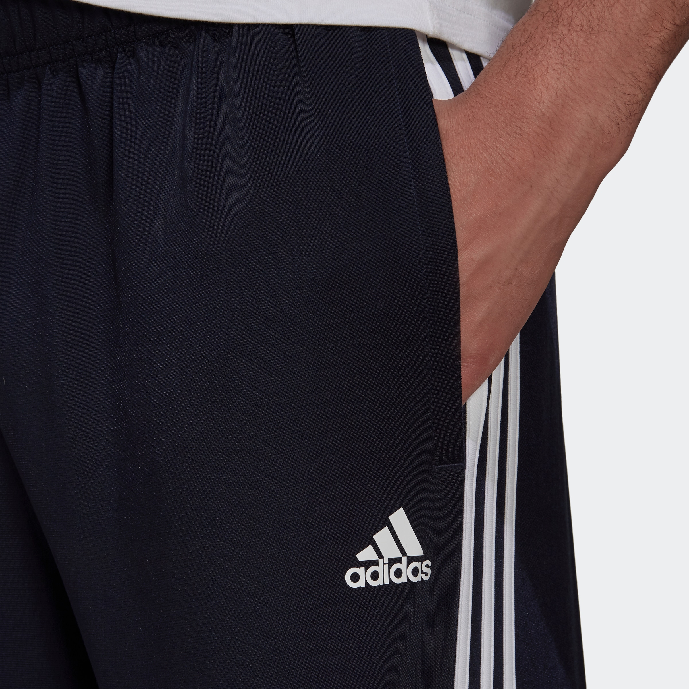 adidas Sportswear Sporthose »PRIMEGREEN ESSENTIALS WARMUP TAPERED 3STREIFEN«, (1 tlg.)