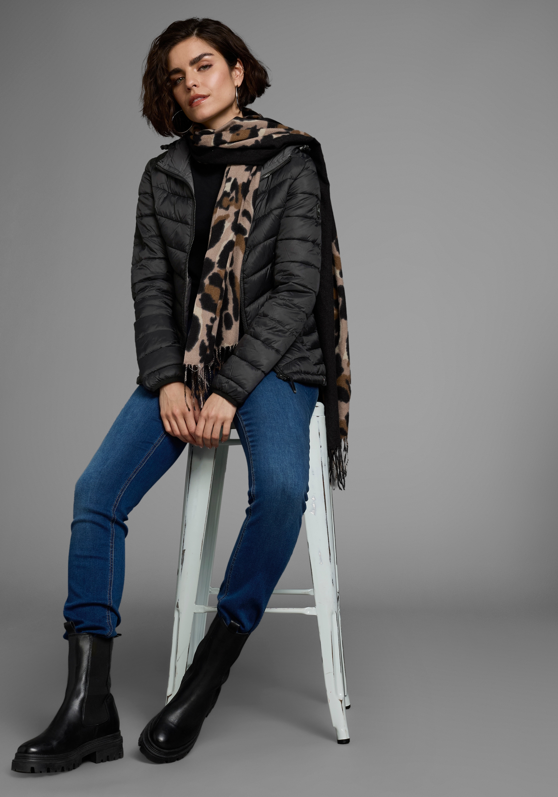 Polarino Steppjacke, mit Kapuze, für kühle Tage, aus leichtem Webmaterial, wasserabweisend