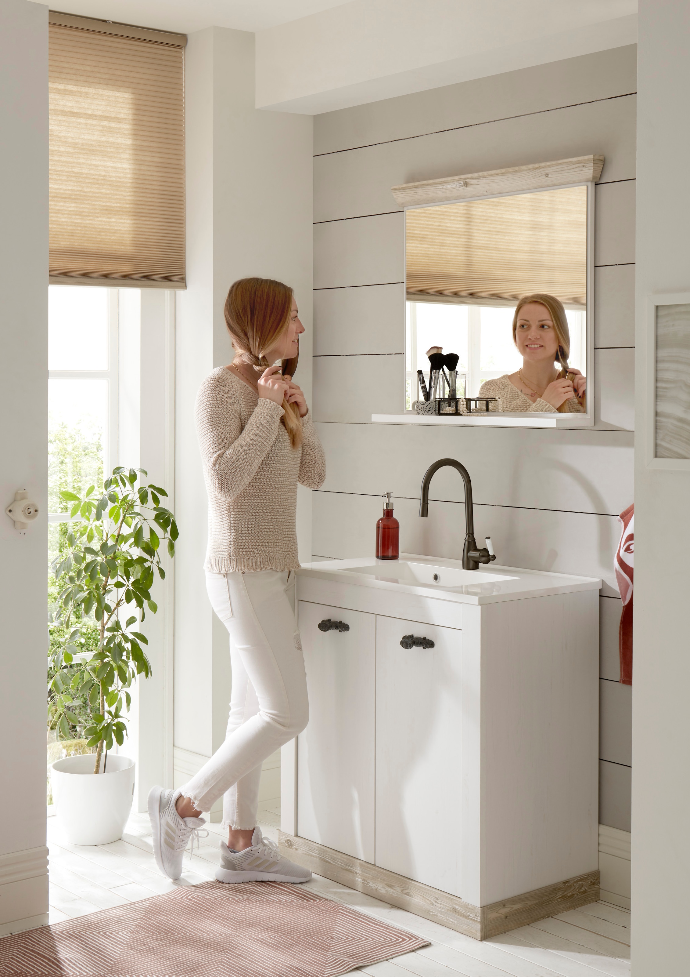 Home affaire Badspiegel »Florenz, Spiegel im Landhausstil«, in Pinie Weiss, mit Ablagefläche, Breite 80 cm