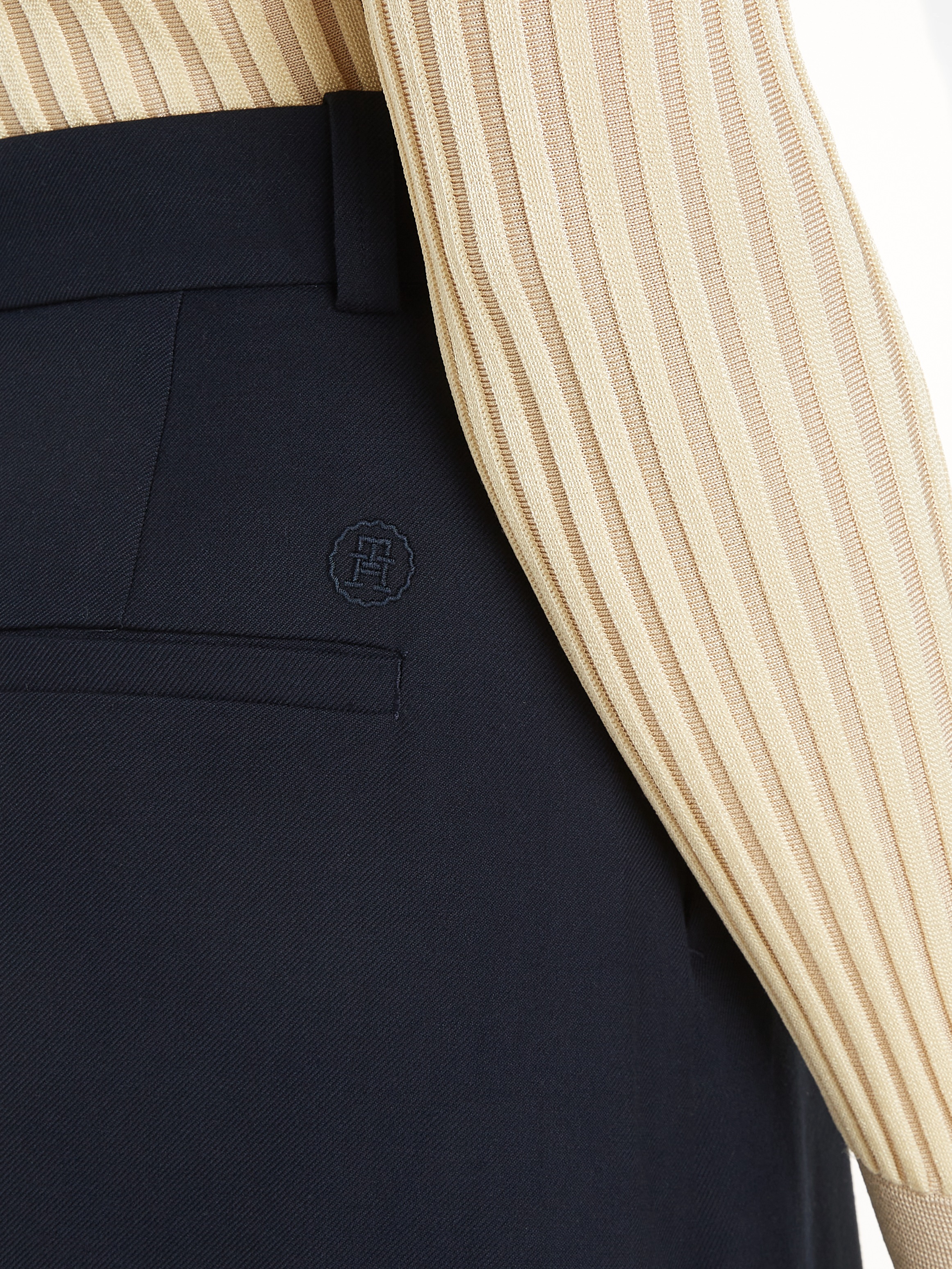 Tommy Hilfiger Minirock »CORE STRAIGHT SHORT SKIRT«, Webrock mit Tommy Hilfiger Logostickerei