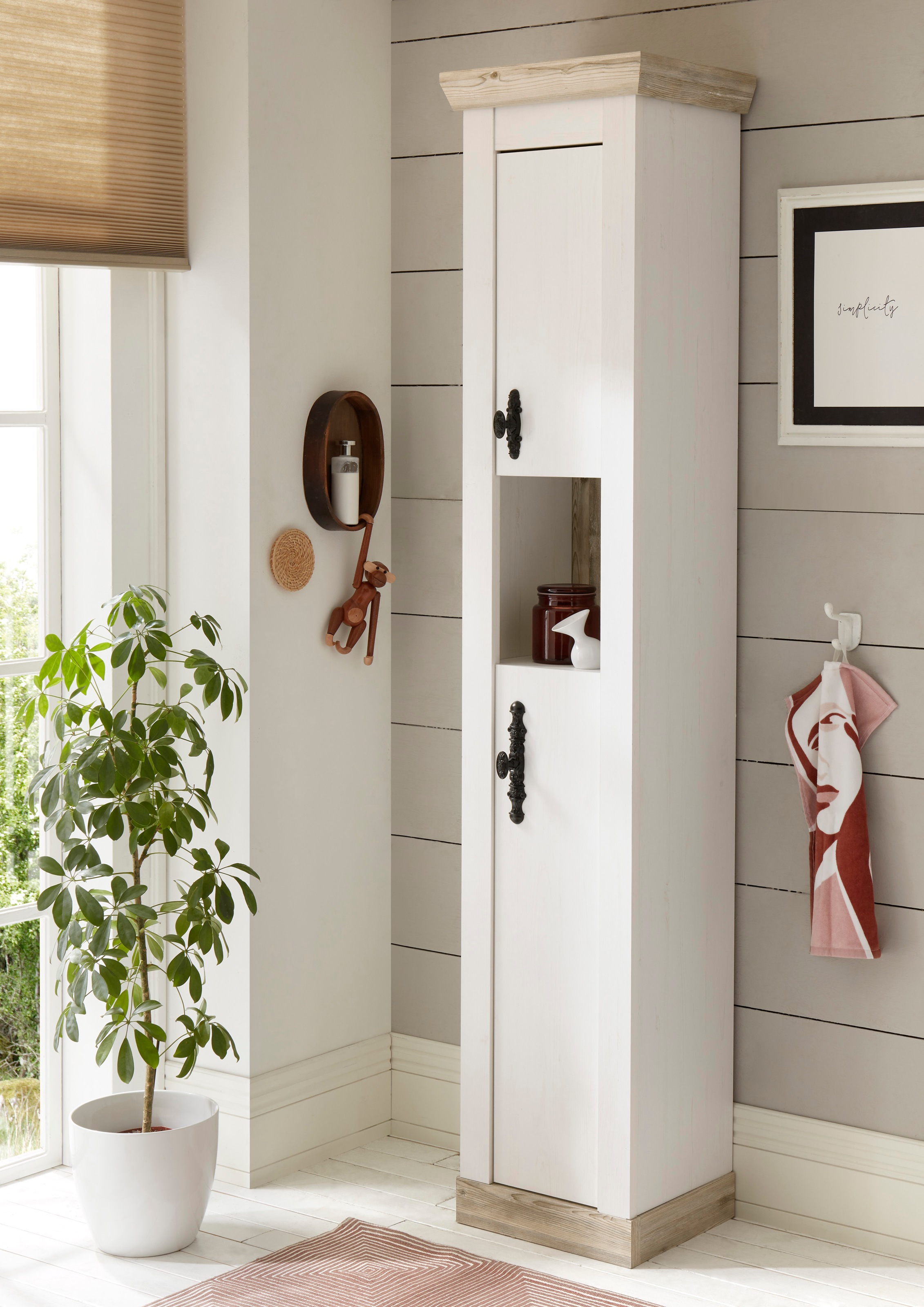 Home affaire Hochschrank »Florenz, Badschrank im Landhausstil, Schrank mit Metallgriffen«, in Pinie Weiss, offenes Fach und ausreichend Stauraum hinter Drehtüren