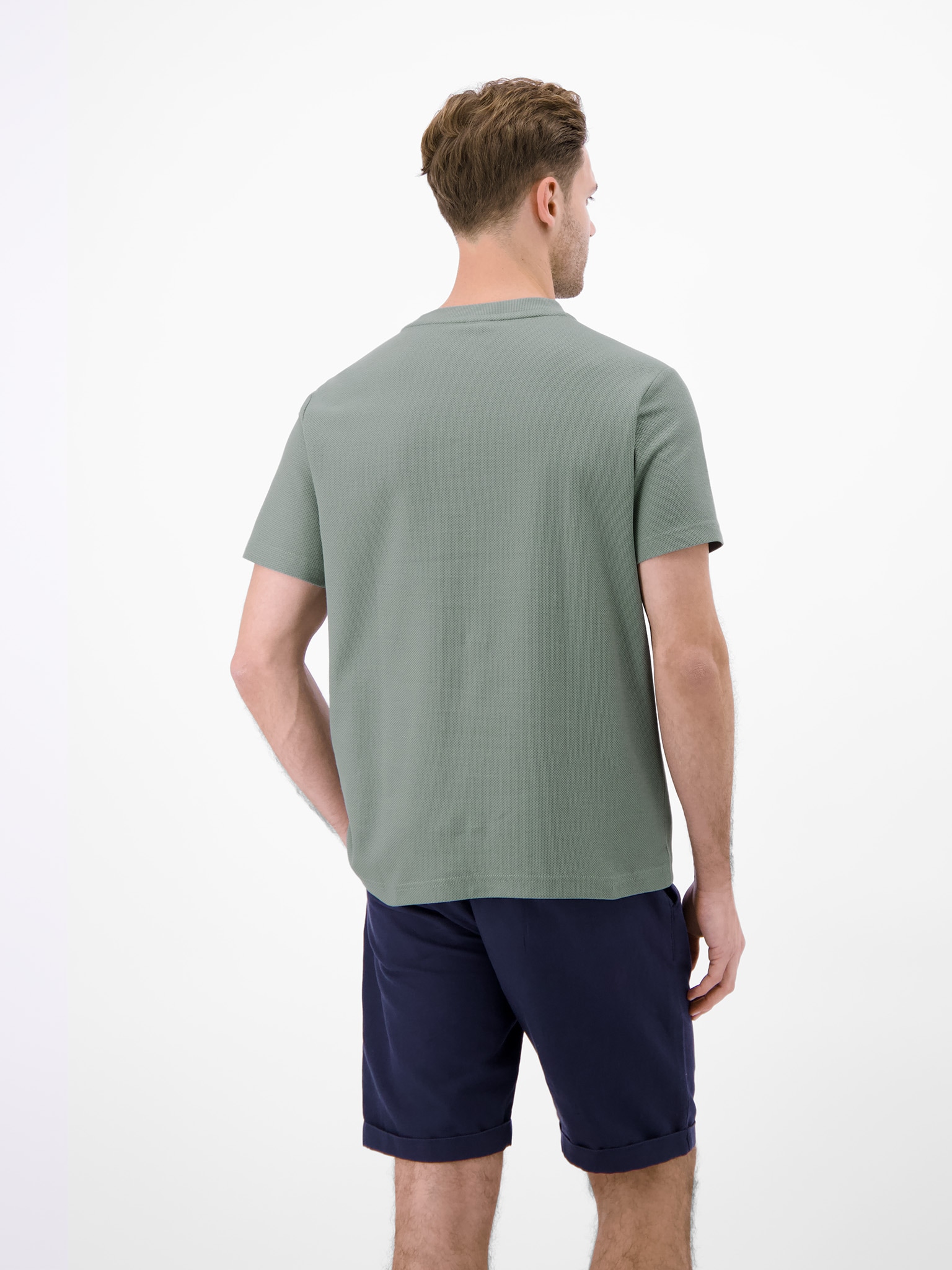 LERROS Rundhalsshirt mit Logo-Badge und in Waffle-Optik