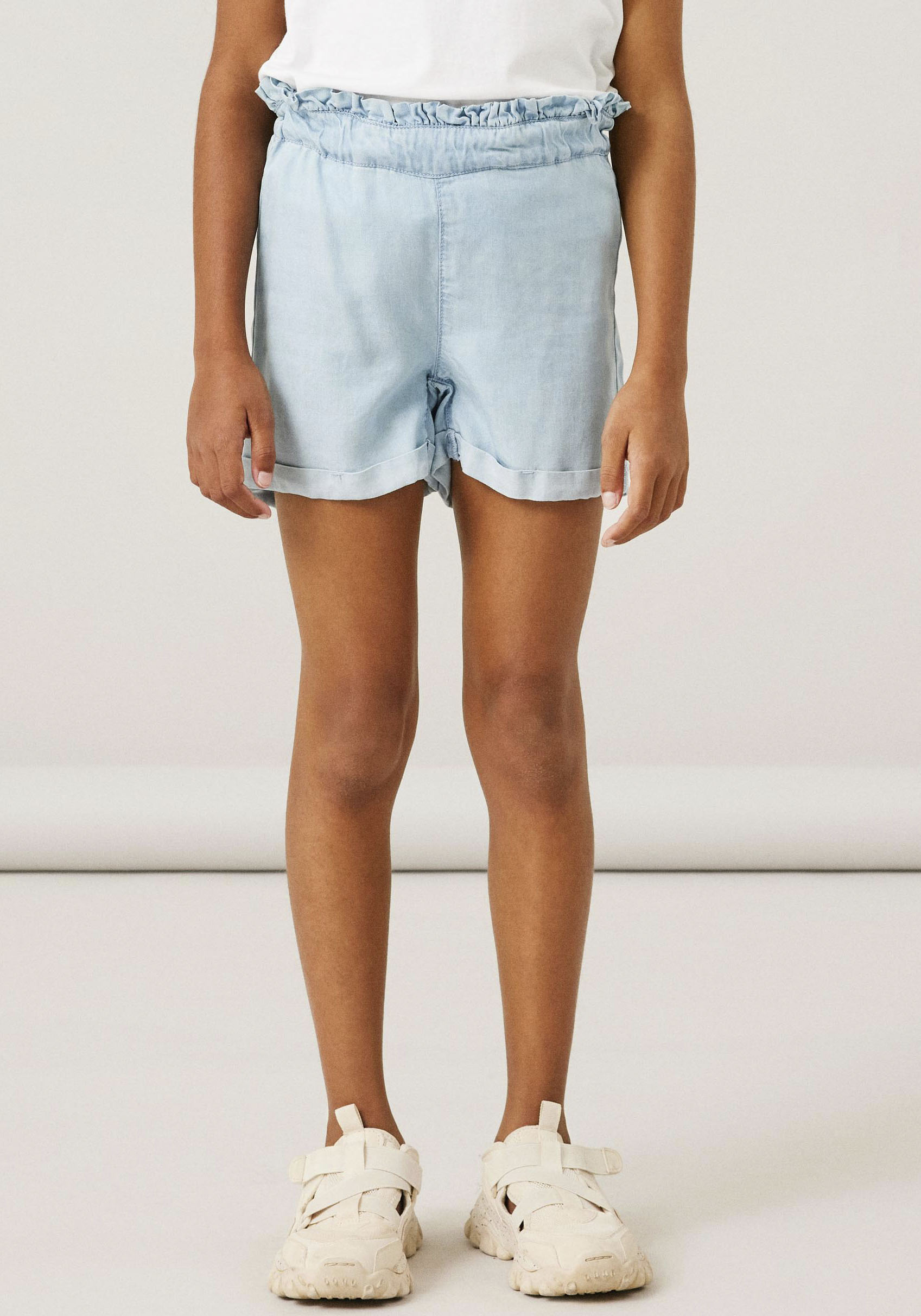 Shorts »NKFBELLA REG DNM SHORTS 8422-HI NOOS«, mit Rüschen
