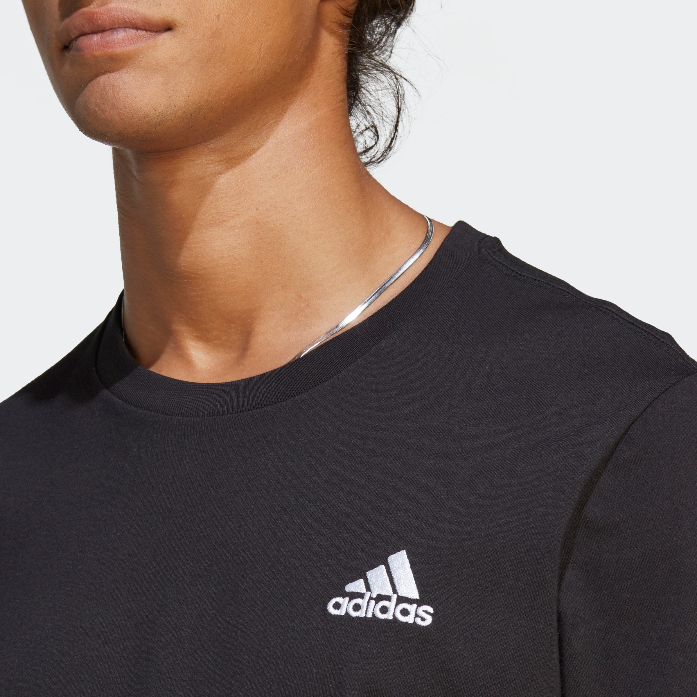 adidas Sportswear T-Shirt »ESSENTIALS SINGLE JERSEY EMBROIDERED SMALL LOGO«