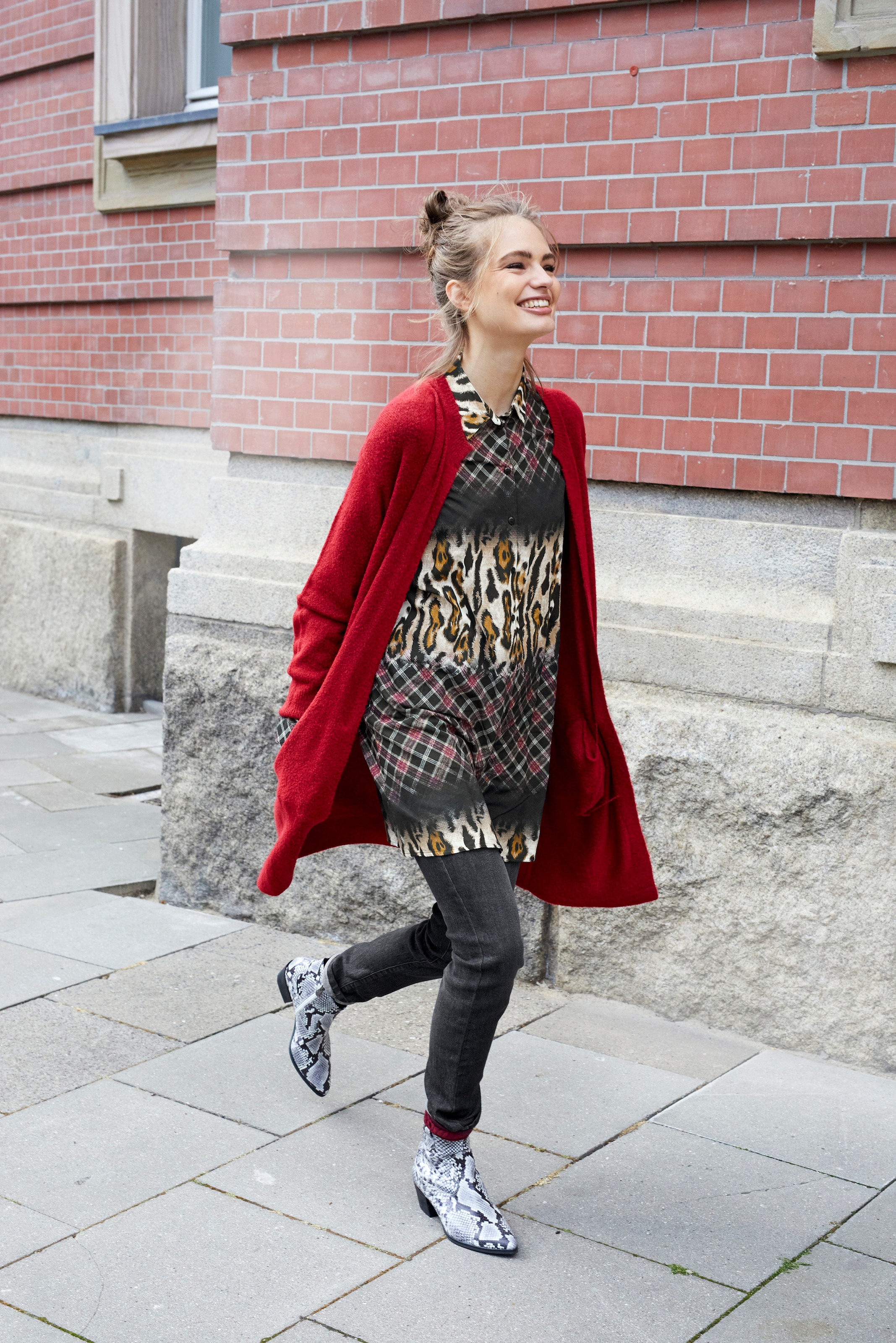 Aniston CASUAL Strickjacke, im Oversize Look online bestellen bei  Jelmoli-Versand Schweiz