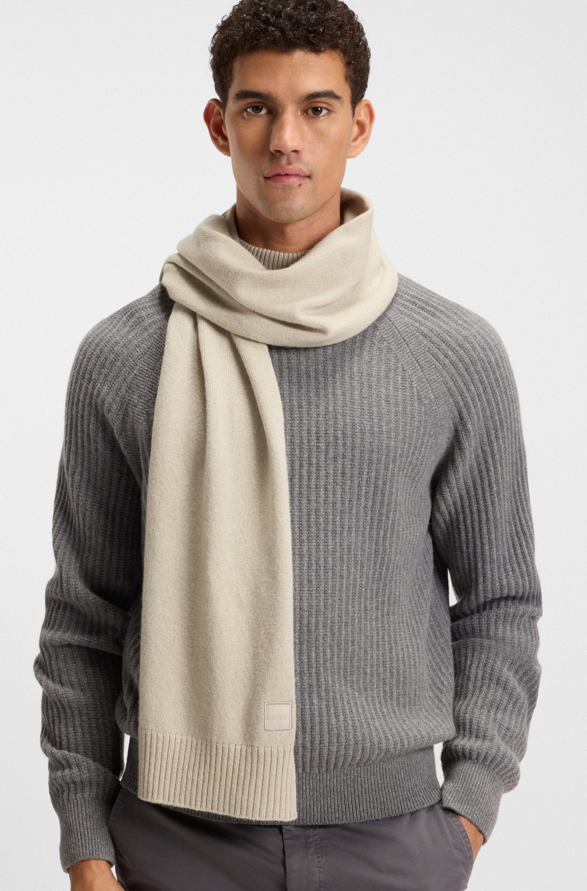 BOSS ORANGE Strickschal »Akaio_R_Scarf«, 50% Wolle Winterschal Wollschal Herbst Premium Mode