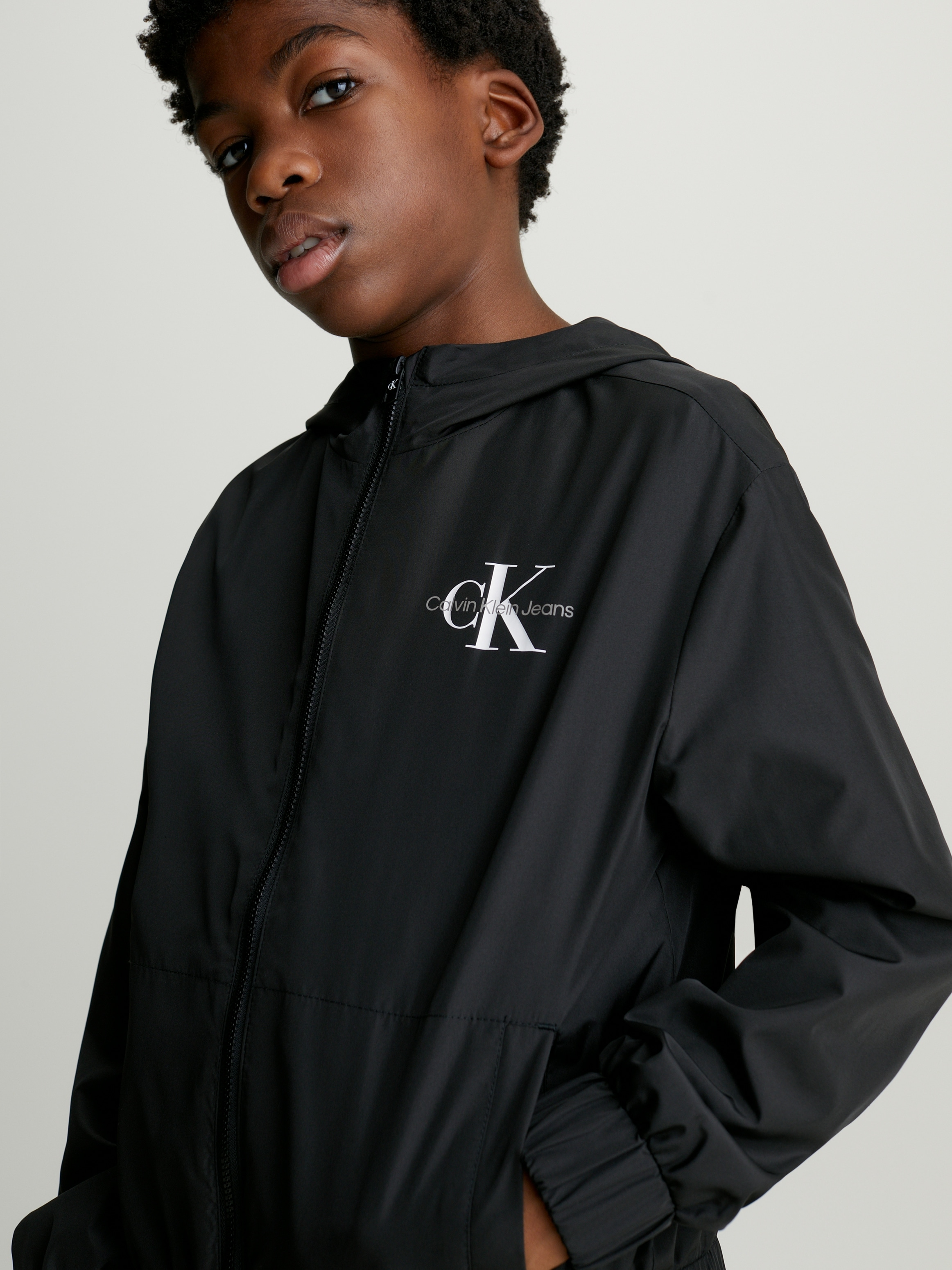 Calvin Klein Jeans Blouson »MONOLOGO ESSENTIAL JACKET«, mit Kapuze, Kinder bis 16 Jahre