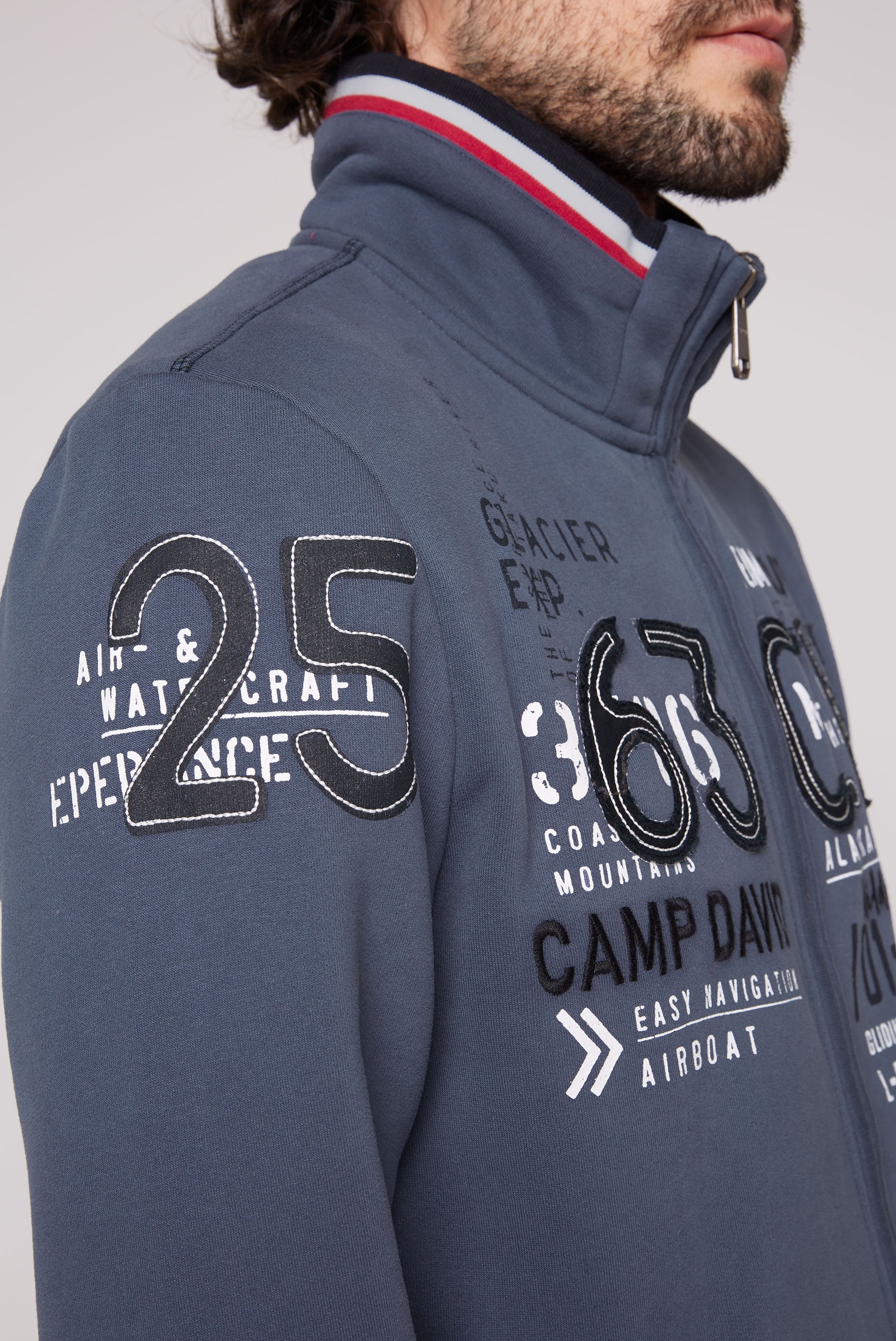 CAMP DAVID Hoodie, mit Label-Applikationen