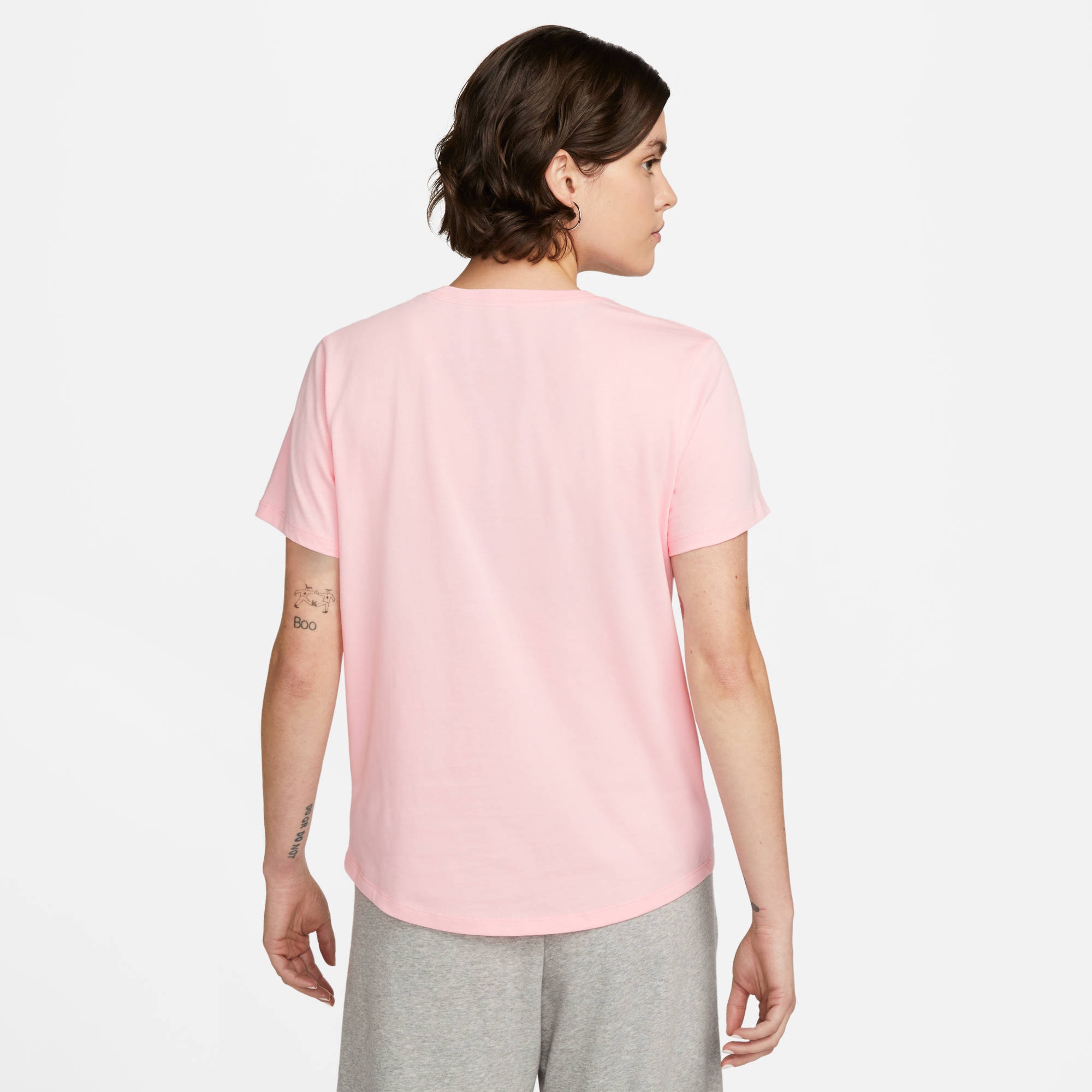 Nike Sportswear T-Shirt »ESSENTIALS WOMEN'S LOGO T-SHIRT«, Basic Damen T-Shirt mit Logo