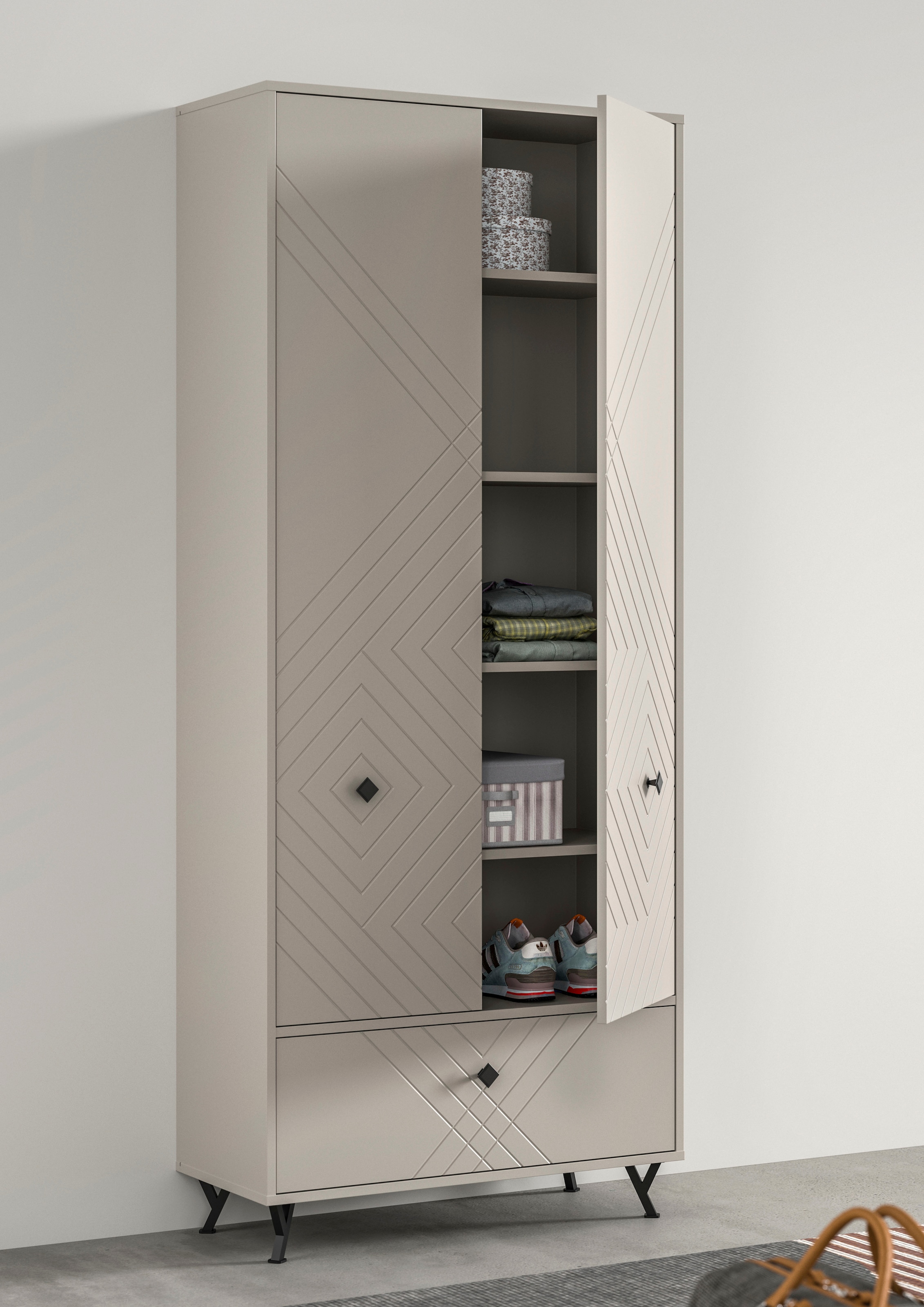 INOSIGN Garderobenschrank »Mento, Höhe 190cm, 2 Türen, 1 Klappe, 4 Einlegeböden, 6 Fächer«, Metall Knopfgriffe & Y-Füsse, Front mit Ornamentfräsung, Kleiderschrank