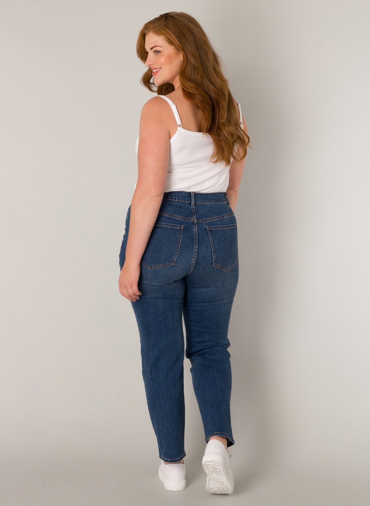 Base Level Curvy Slim-fit-Jeans, in grossen Grössen