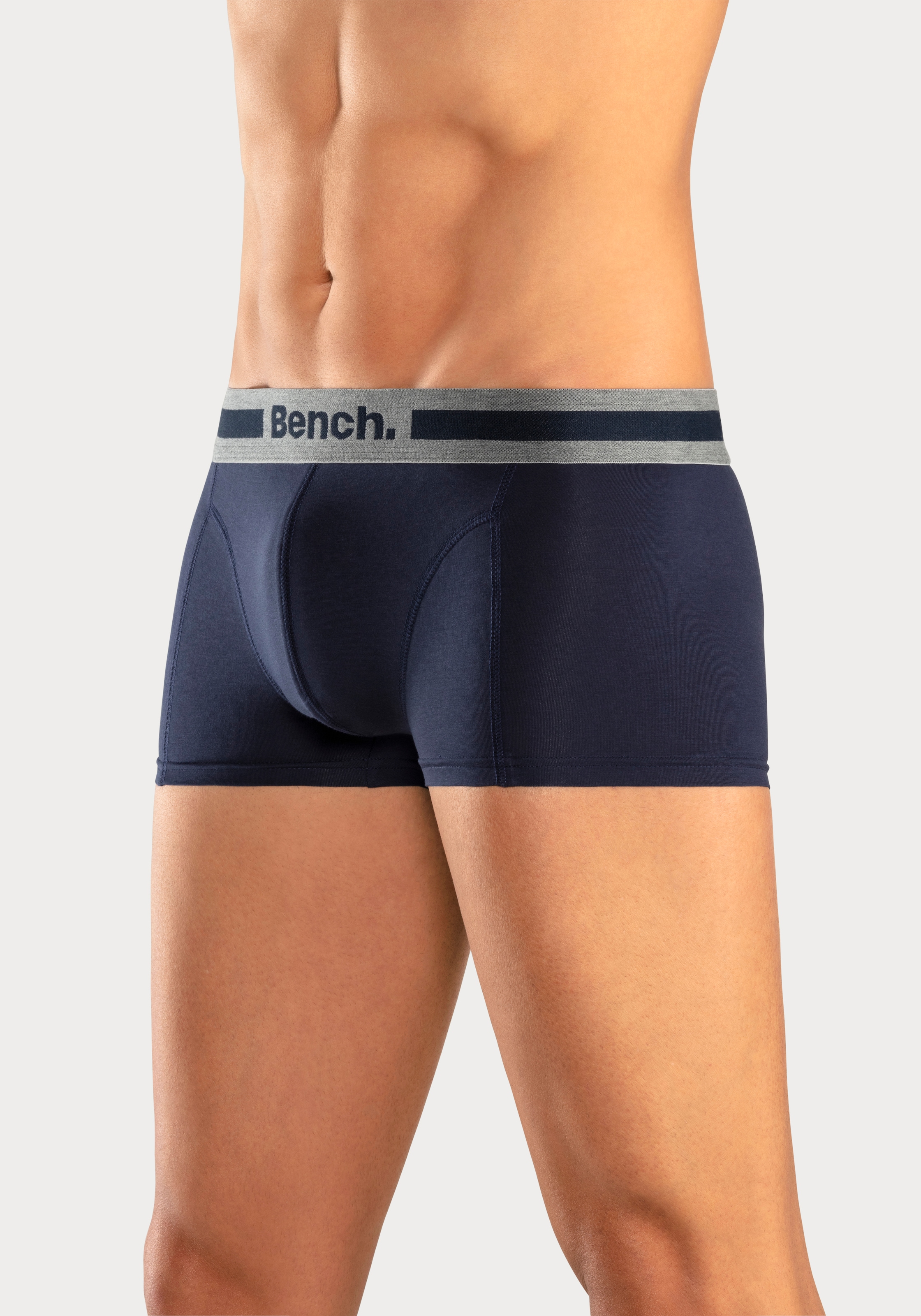 Bench. Hipster, (Packung, 4 St.), knapp sitzende Boxershorts aus Baumwollmischung