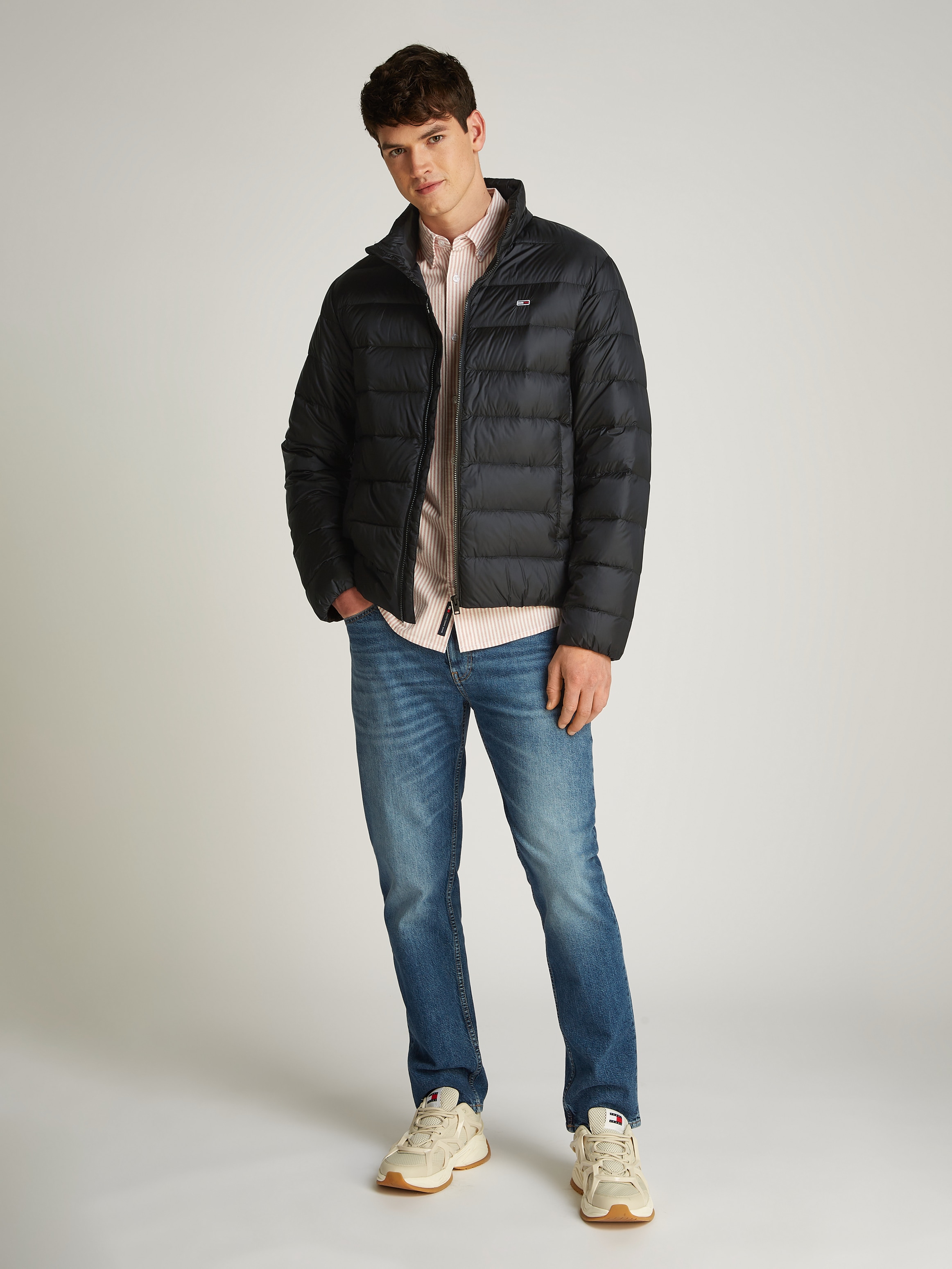 Tommy Jeans Plus Steppjacke »TJM LT DOWN JACKET EXT«, in Grossen Grössen, Logostickerei, Reissverschlusstaschen