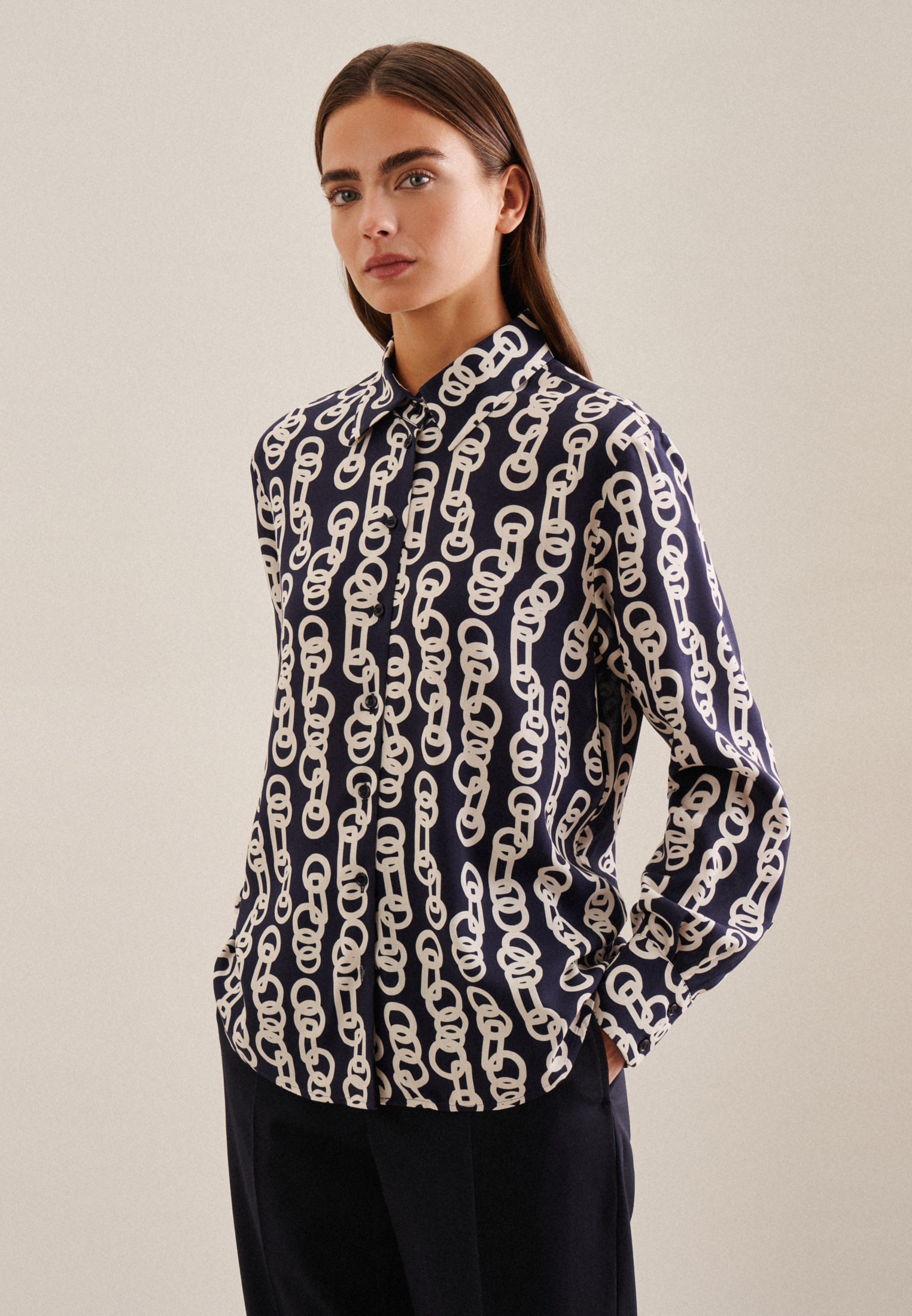 seidensticker Hemdbluse »Schwarze Rose« Langarm Kragen Kettenprint