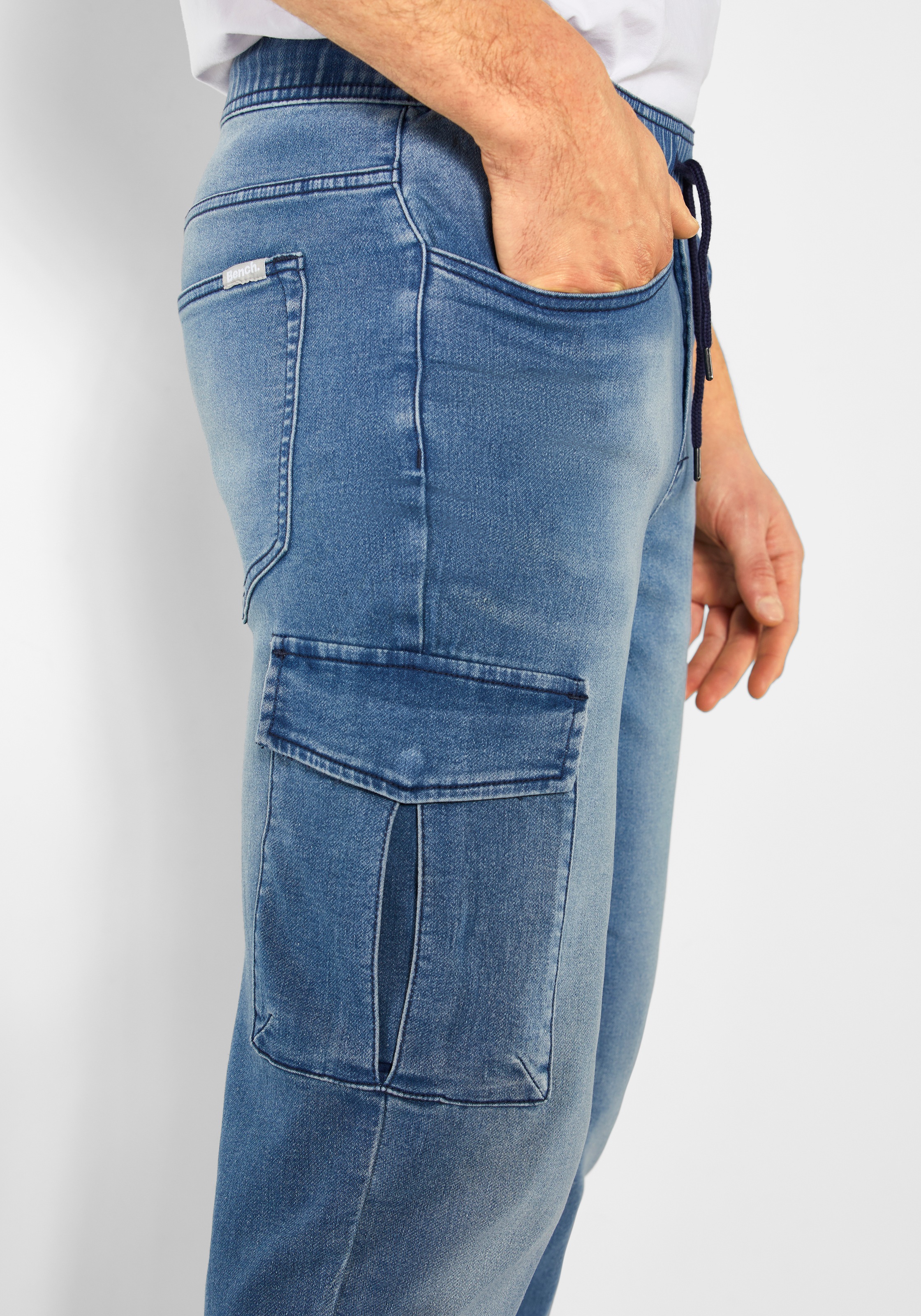 Bench. Jogger Pants »Jeans Denim Jogger«, zum Relaxen