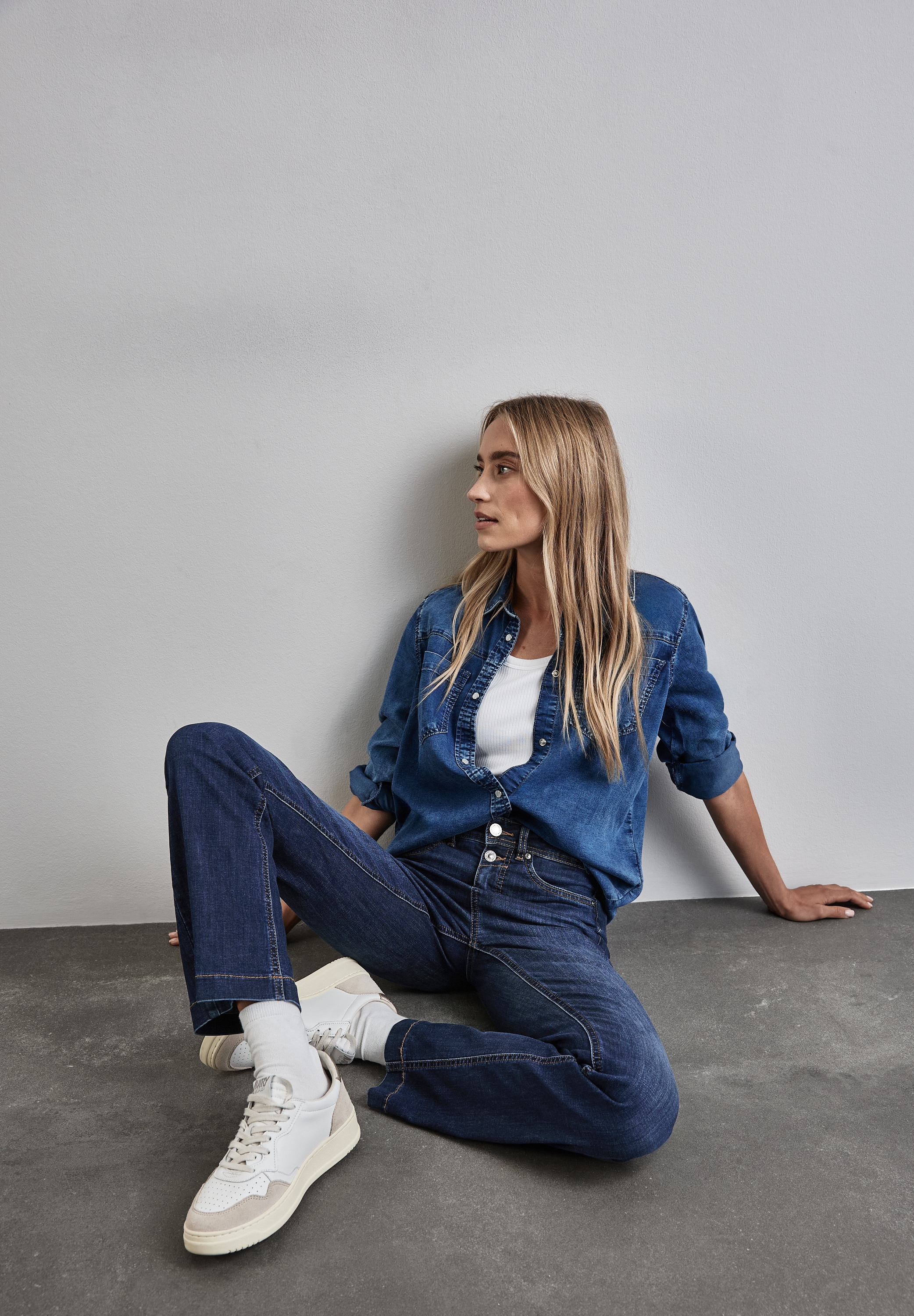 STREET ONE Bootcut-Jeans, mit Doppelknopf