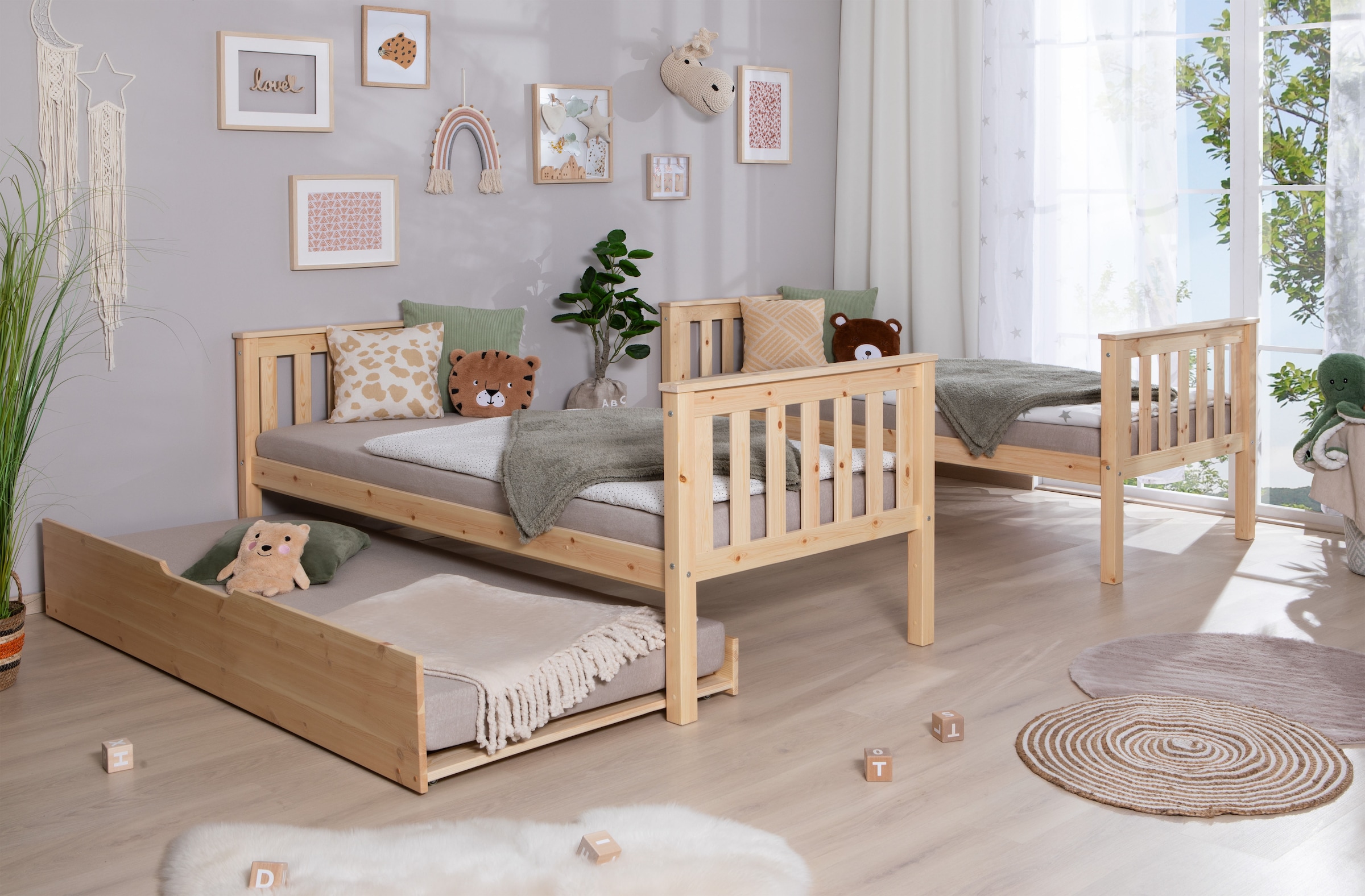 Ticaa Etagenbett »Sammy, umbaubar zu 2 Einzelbetten, edles Design im Landhausstil«, (90x200cm), inklusive Schubkasten, 2x Rollrost, zertifiziertes Massivholz Kiefer