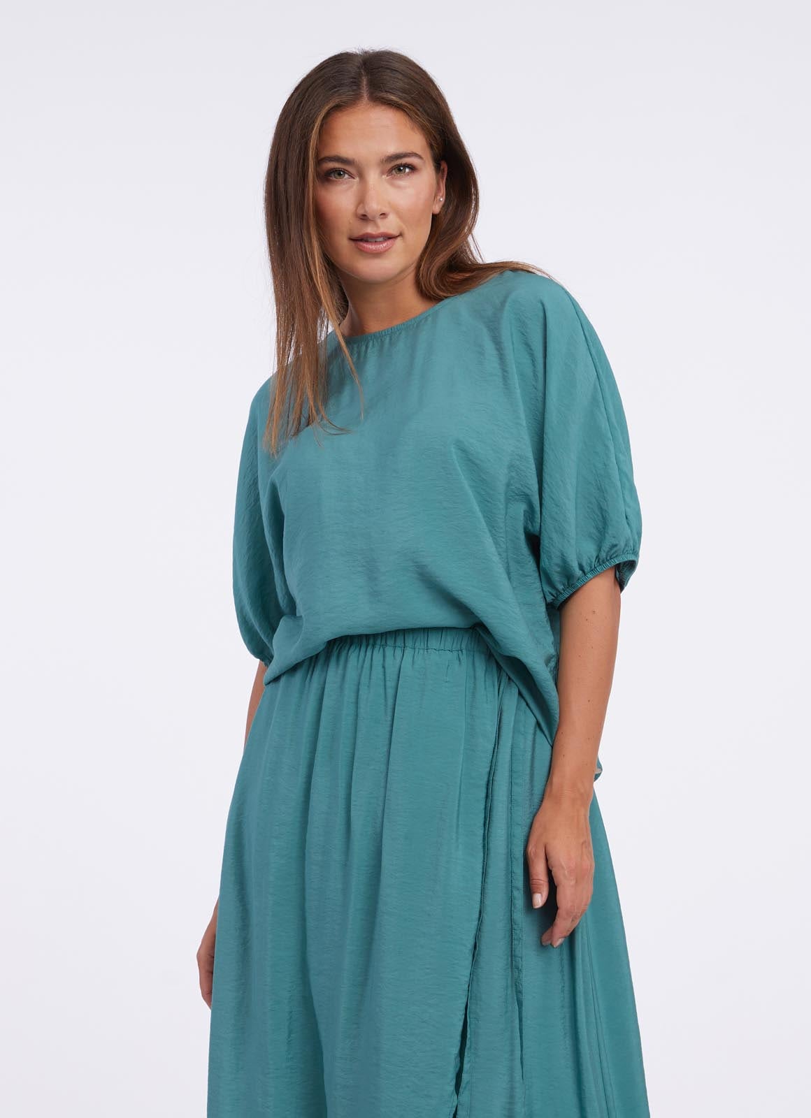 Ragwear Kurzarmshirt »CAIT« Kurzarm mit elastischem Abschluss im Relax Fit